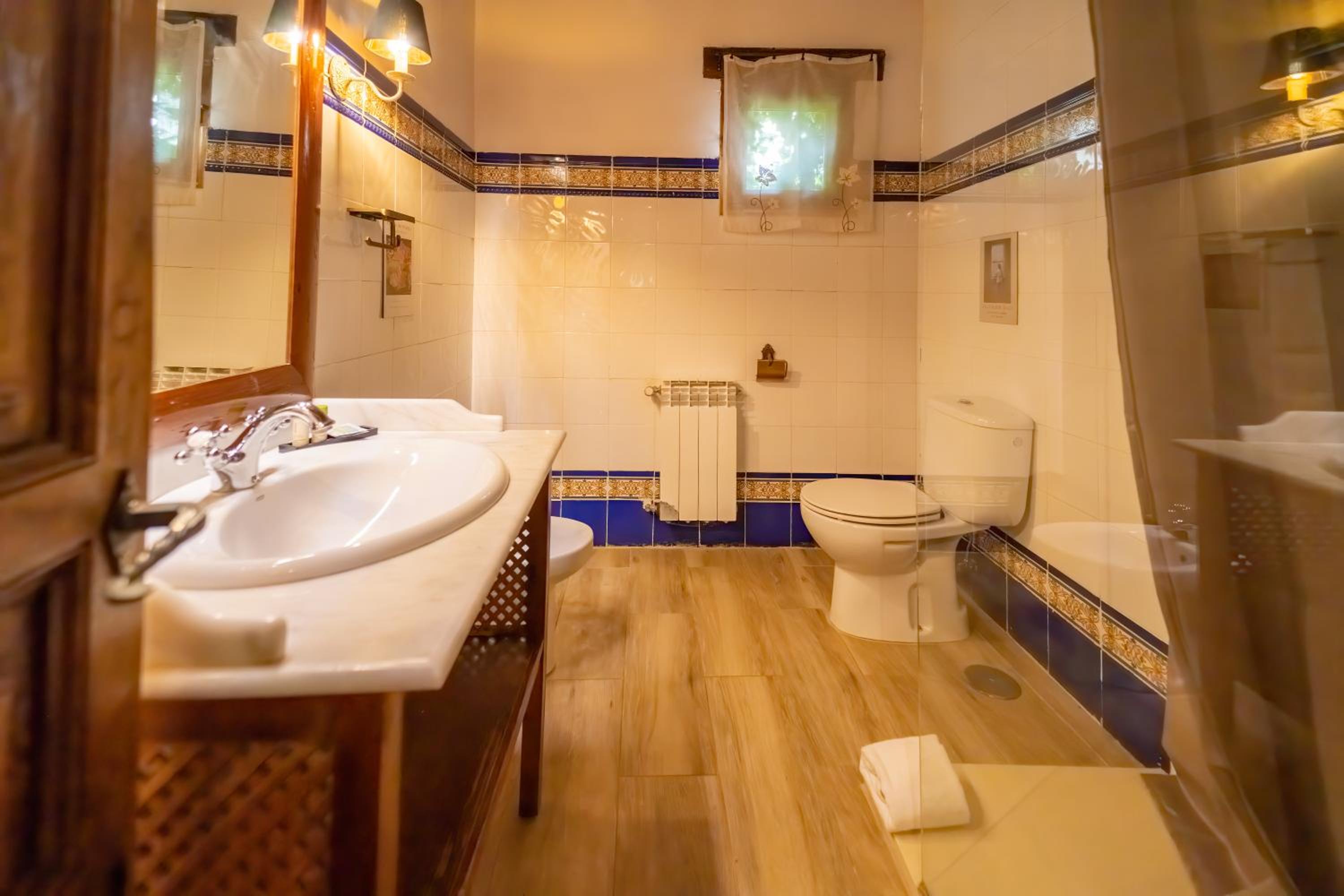 Standard Double Suite
