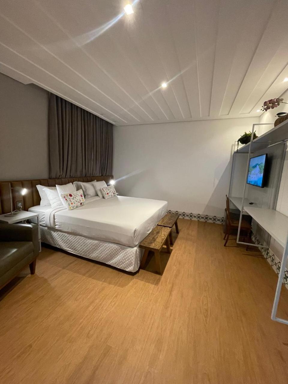 Deluxe Double Room - Photo 1