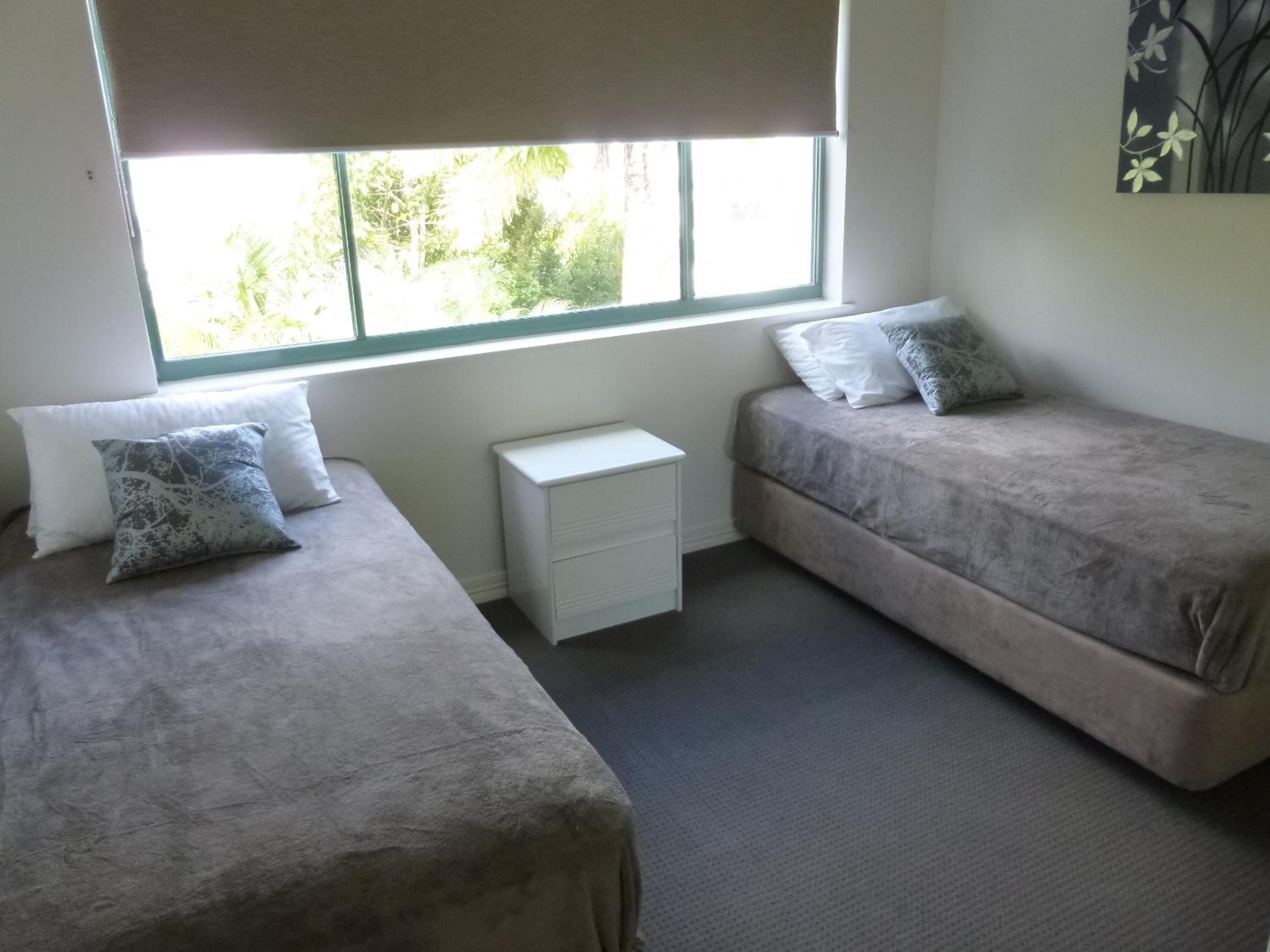 Two-Bedroom Apartment Mariner with Ocean View