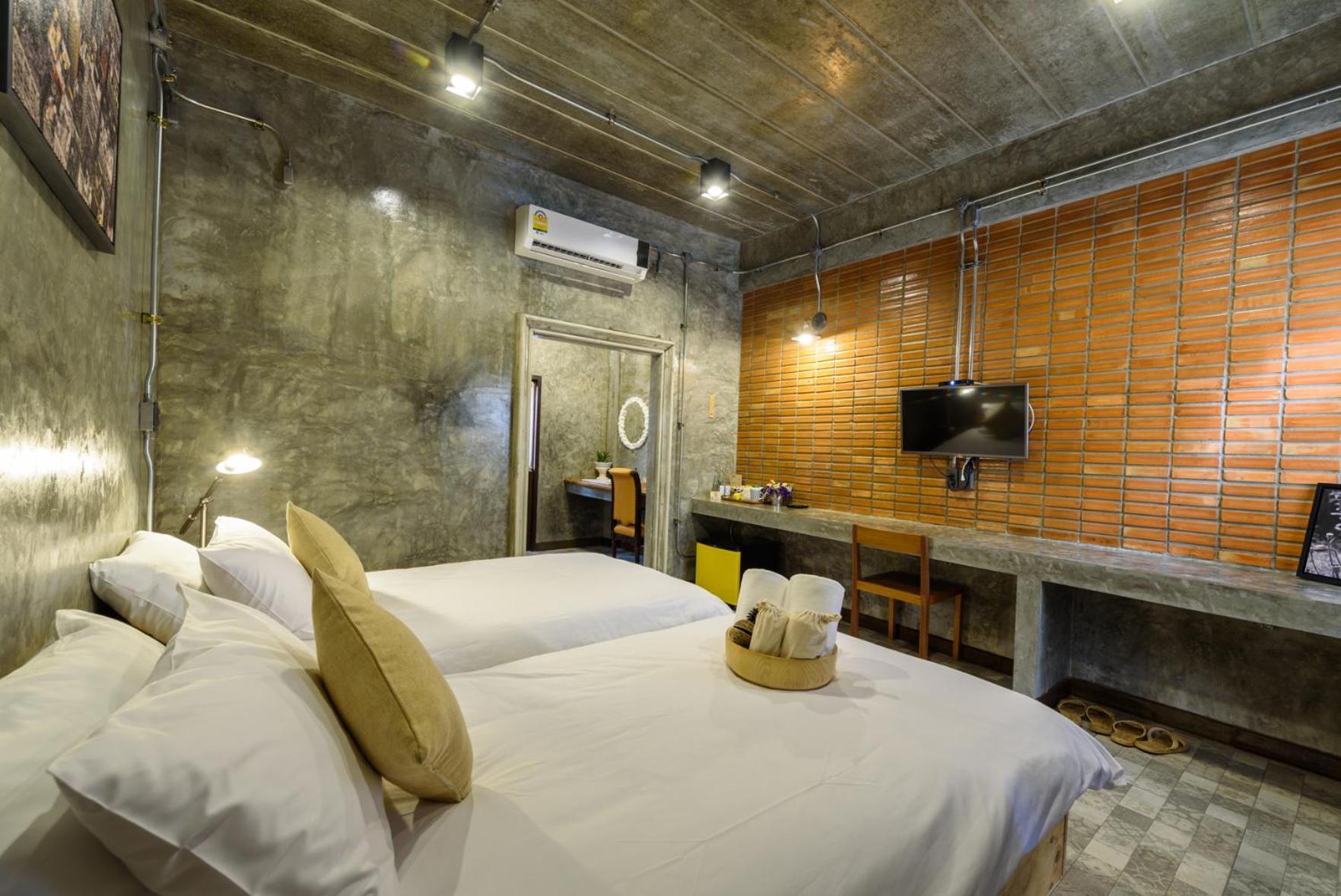 Deluxe Twin Room - Photo 1