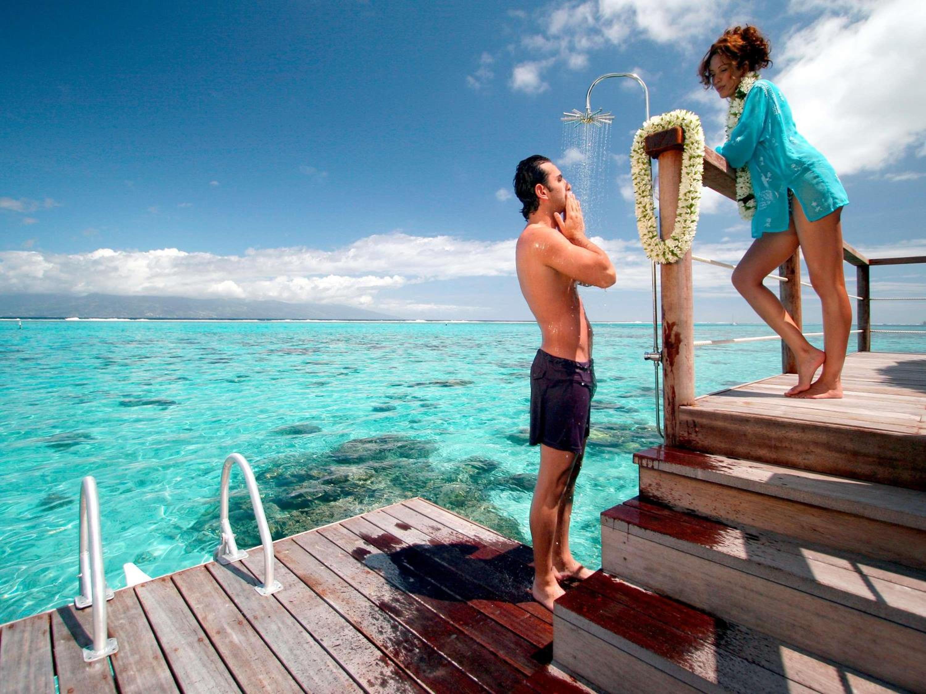 Luxury Overwater Horizon Villa