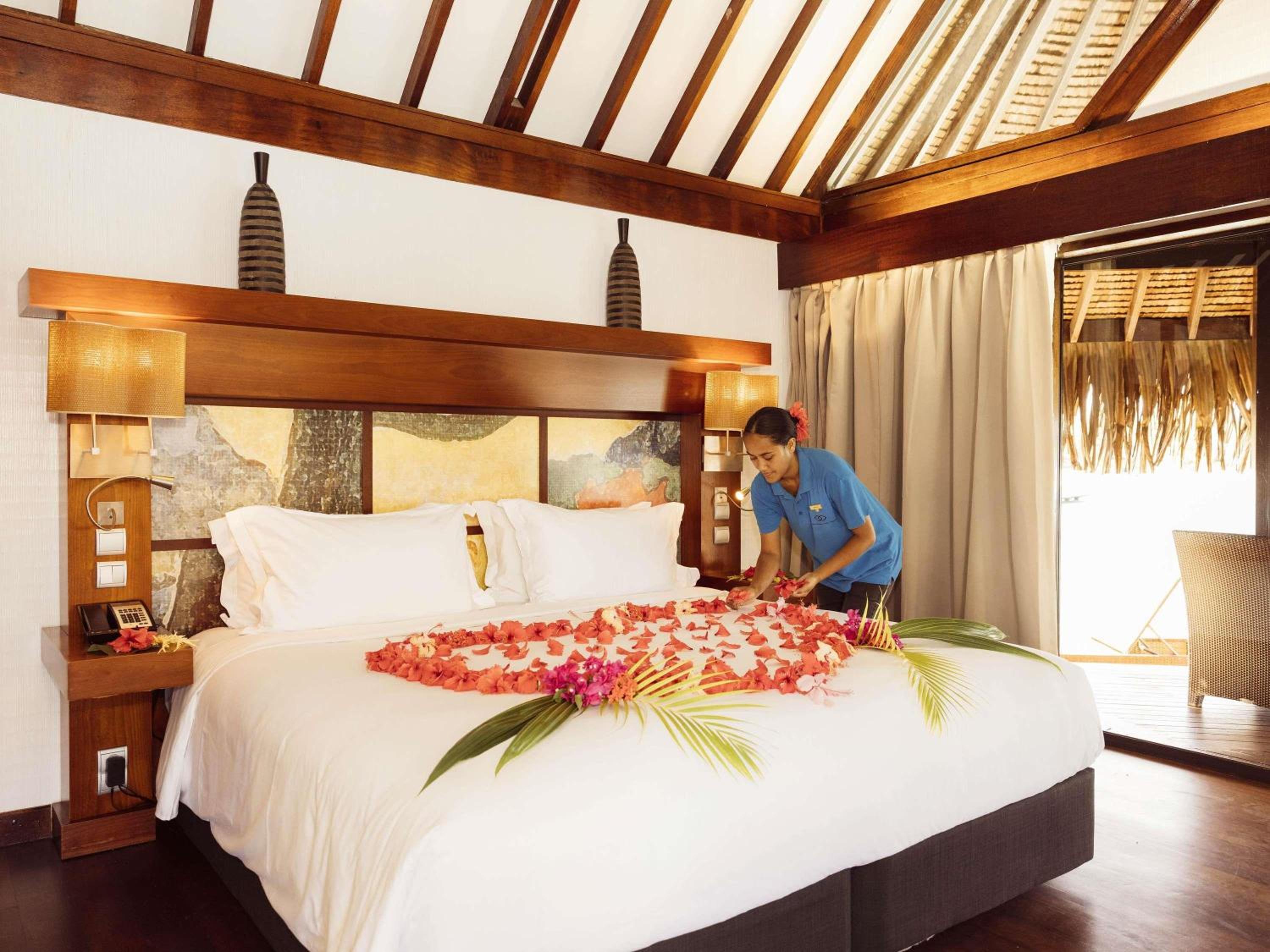 Superior Overwater Horizon Villa