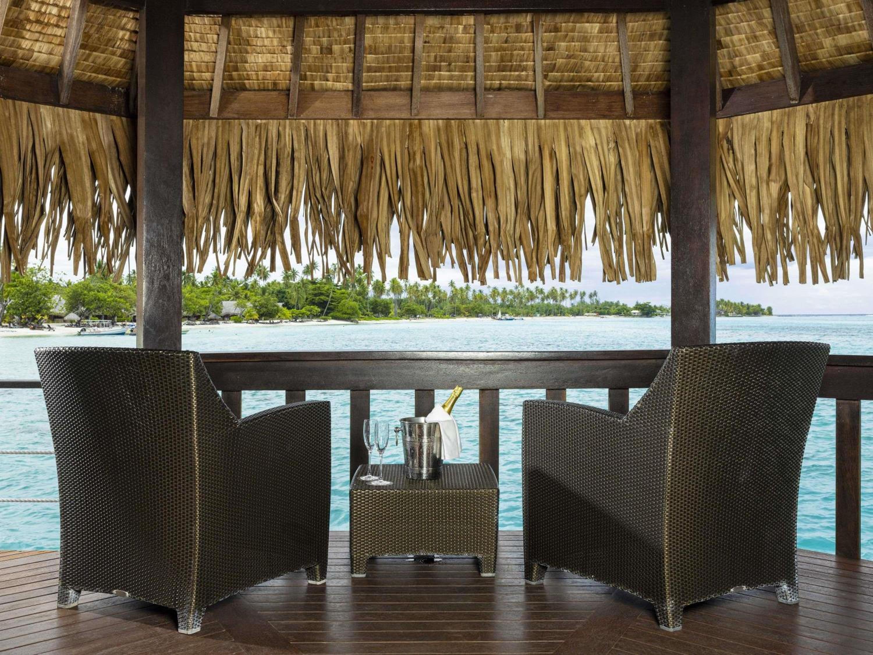 Superior Overwater Horizon Villa
