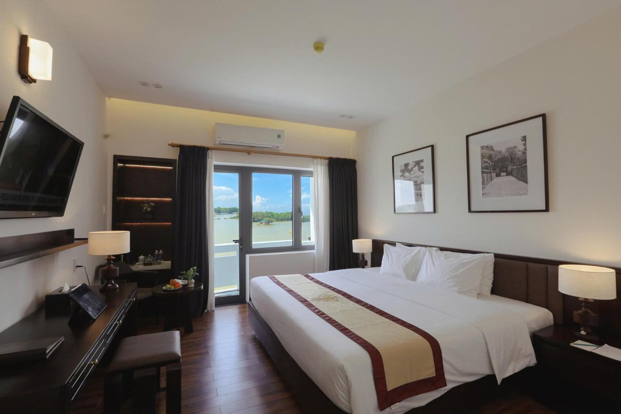 Premier Twin Room with River View - Photo 1