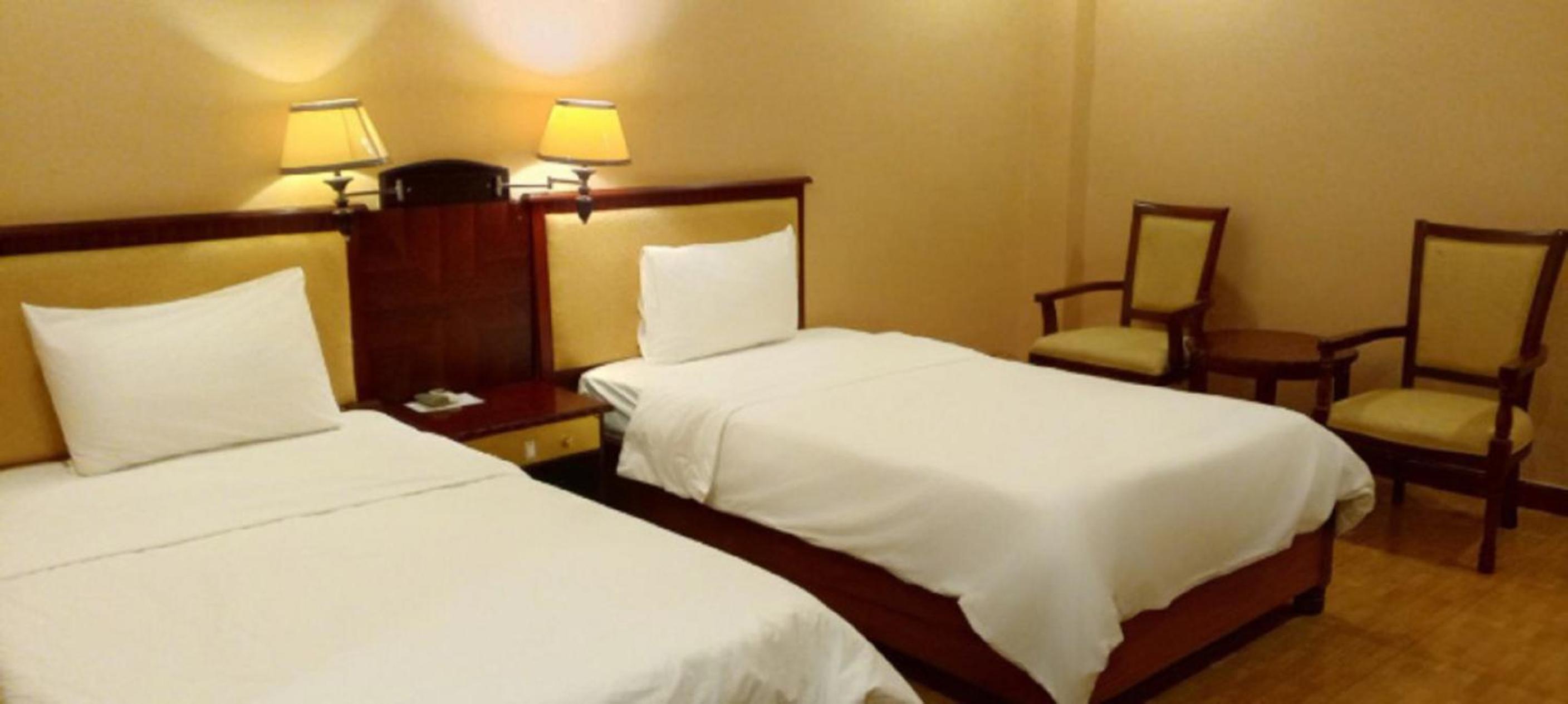 Twin Room - Photo 2