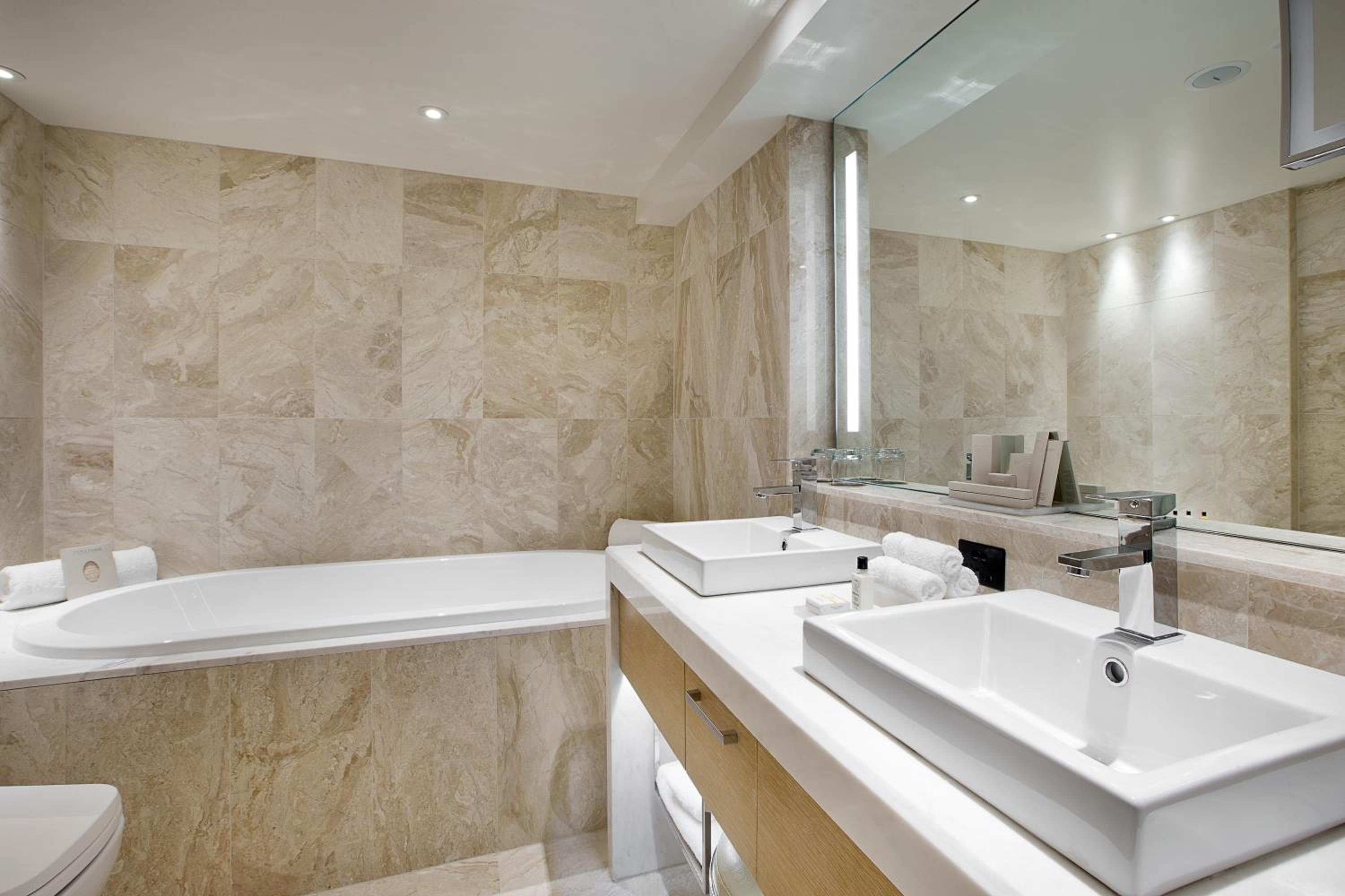 King Terrace Suite - Photo 4
