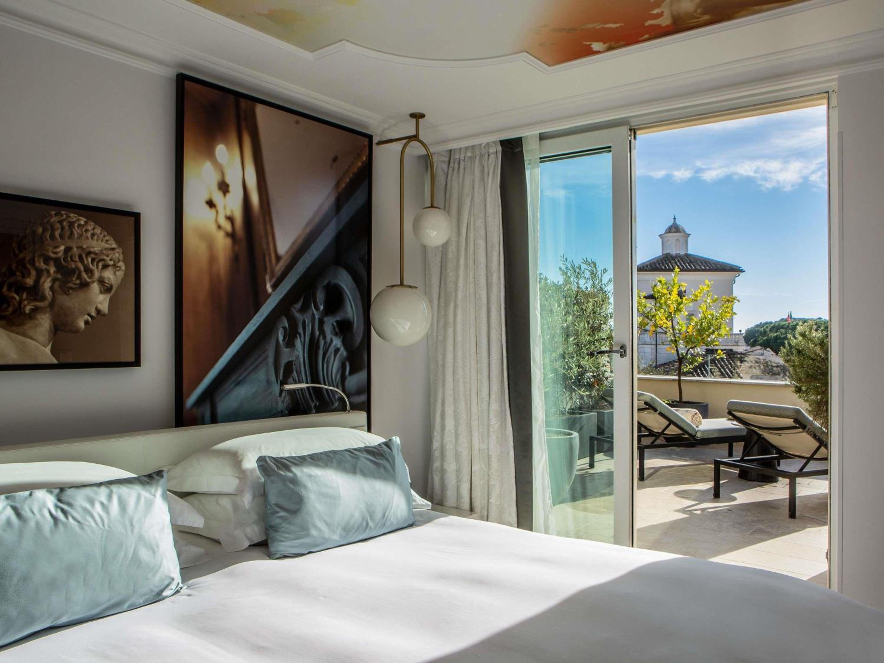 Suite with Spa Bath and Panoramic Terrace thumbnail 6