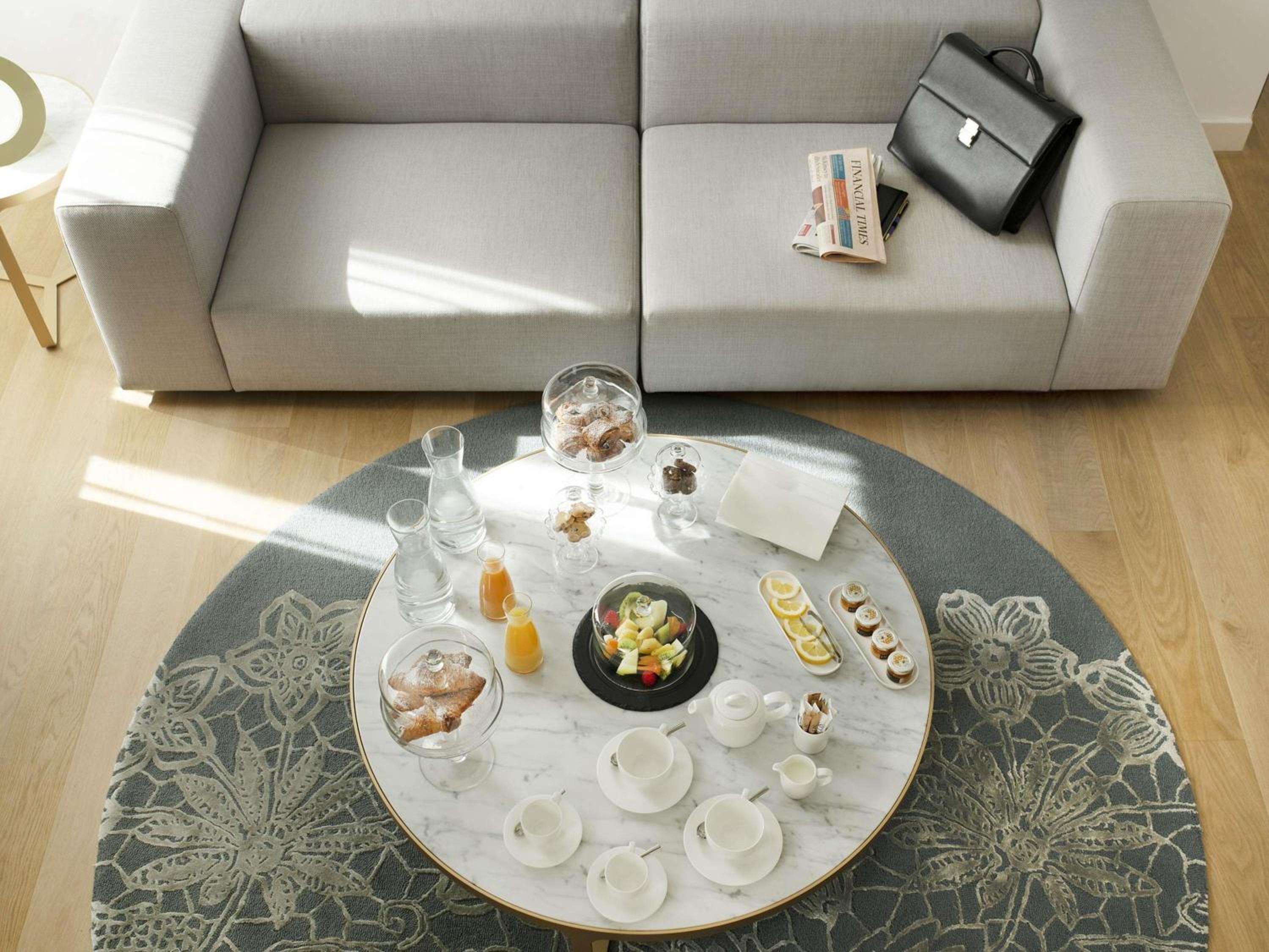 Deluxe Family Suite with Two Connecting Rooms