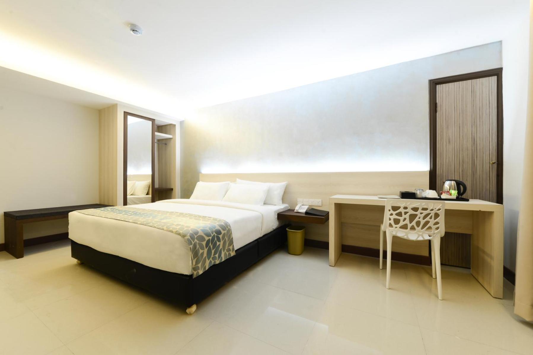 Double Room - Photo 3