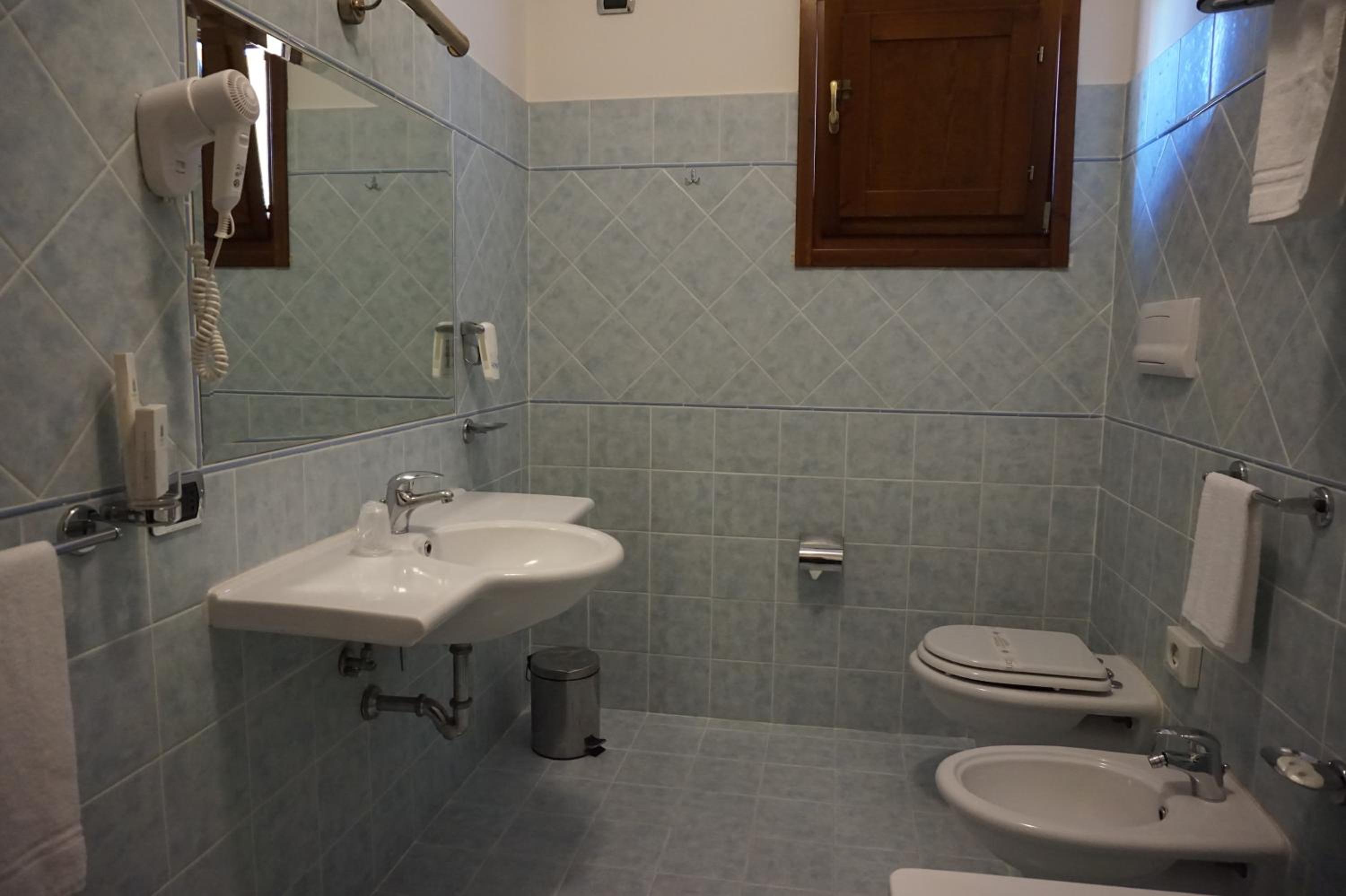 Triple Room - Photo 7