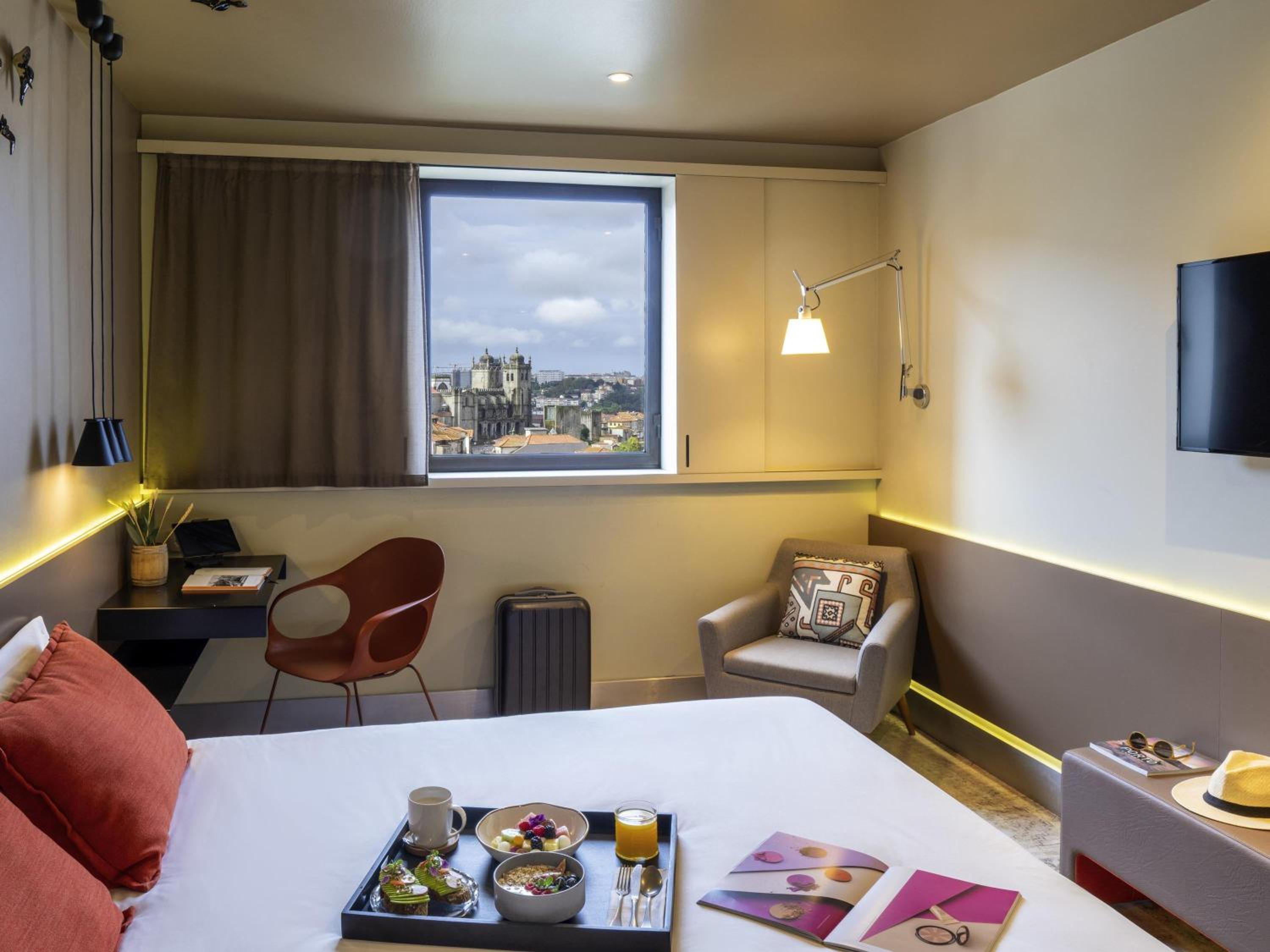 Superior Double Bed City View