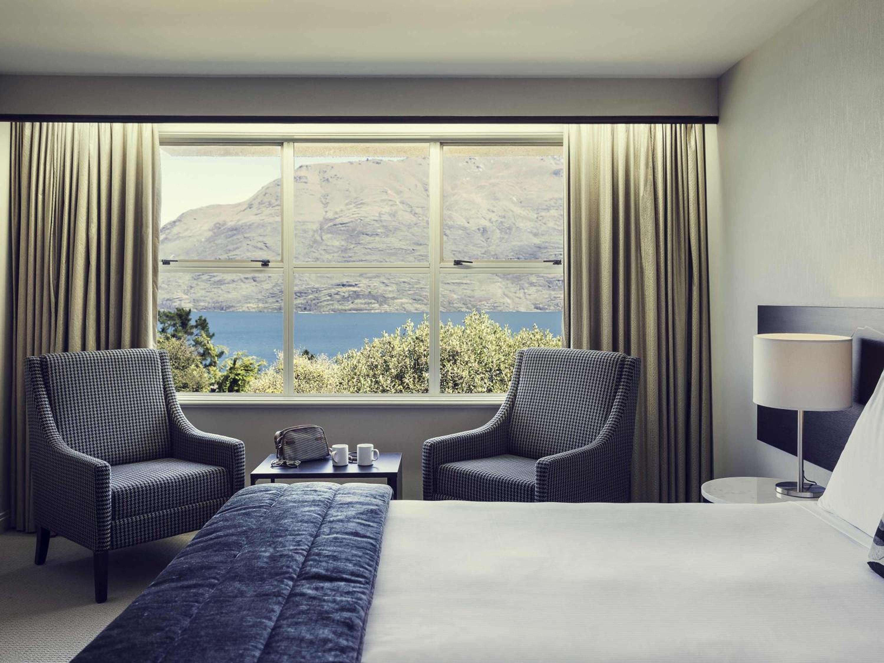 King Room with Lake View - Photo 3