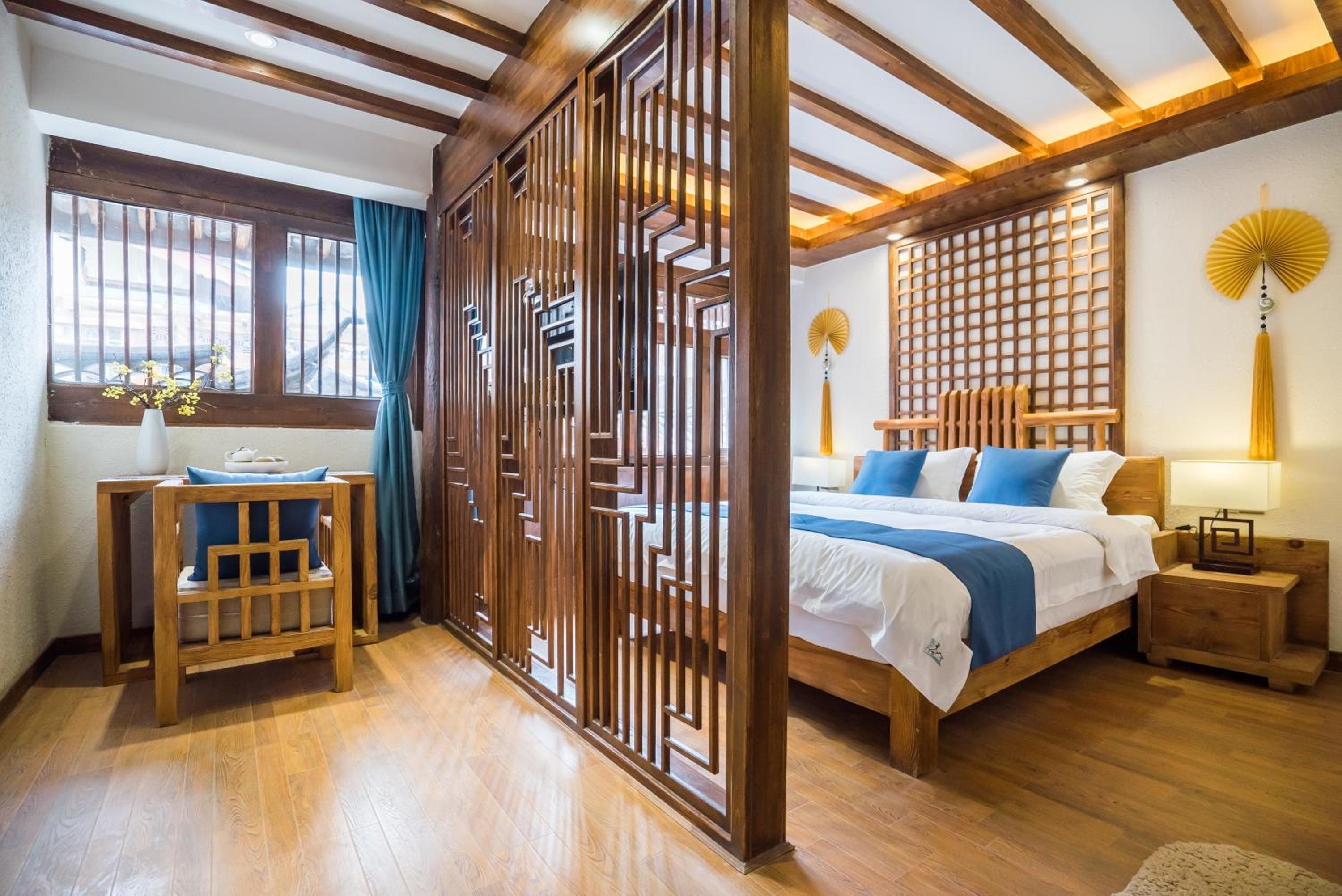 Deluxe Double Room (2 Adults + 1 Child) photo 3