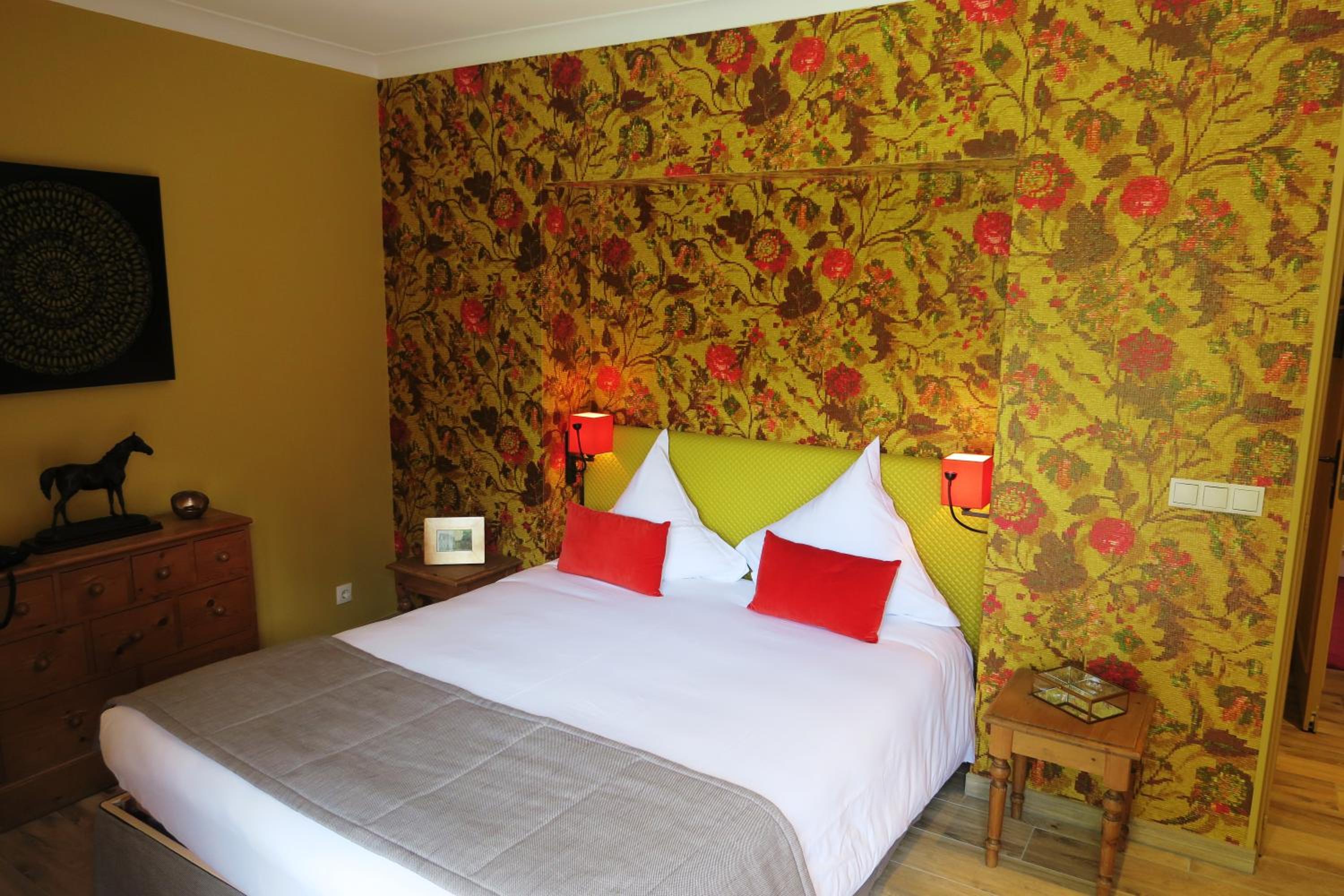 Double Room with Garden View - Photo 3