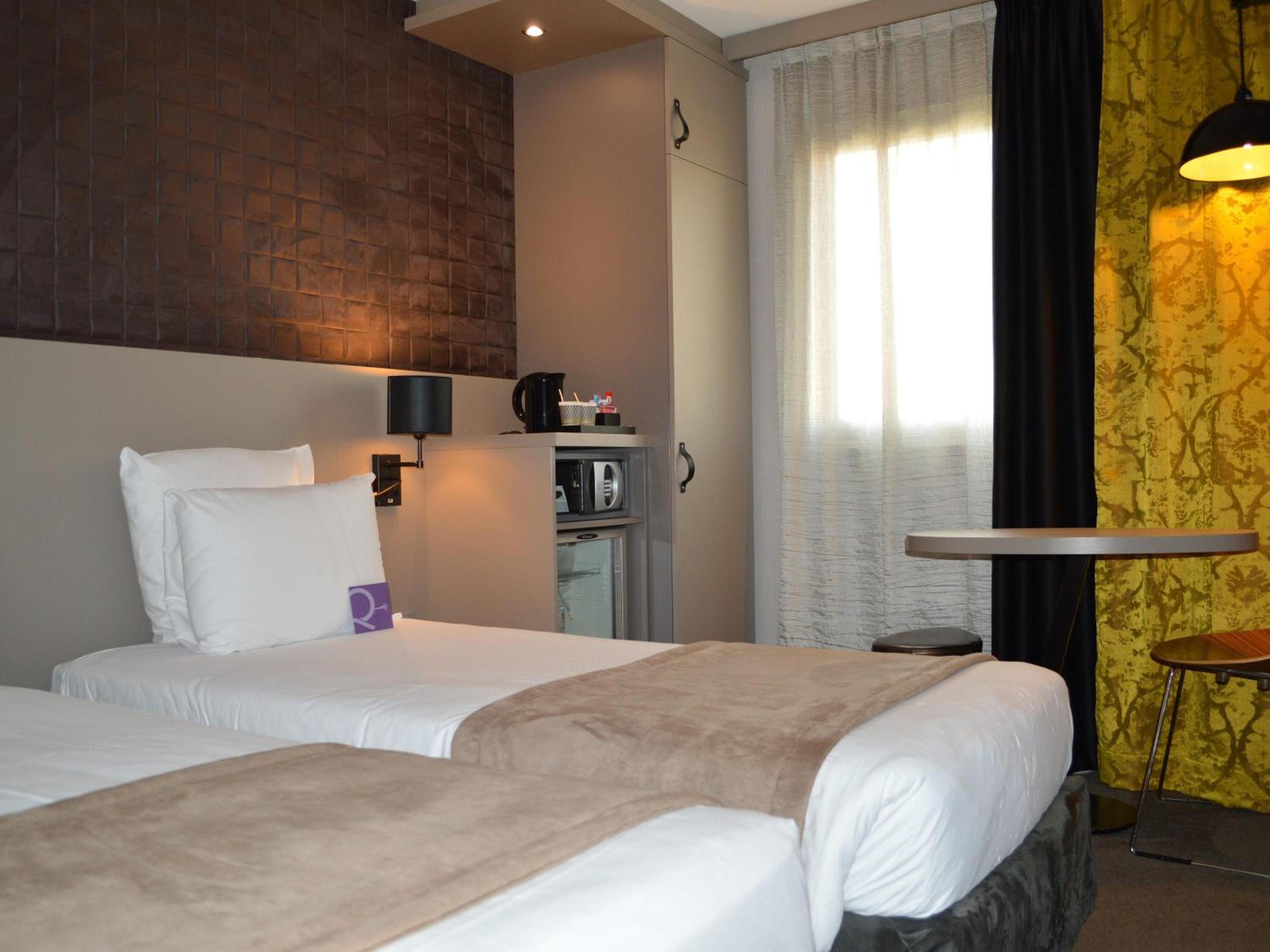 Privilege Room with Twin Beds - Photo 2
