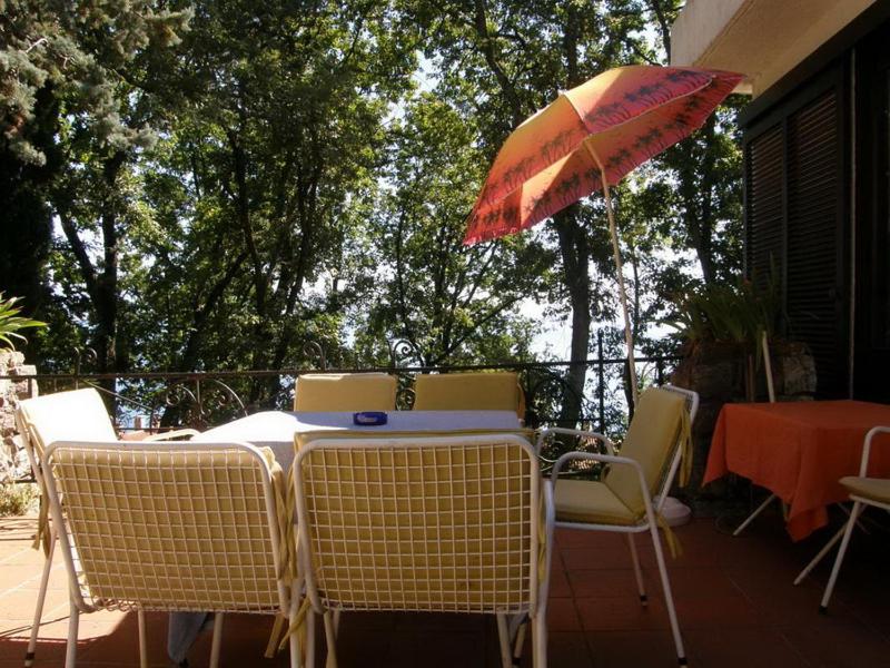 Two-Bedroom House with Terrace photo 3