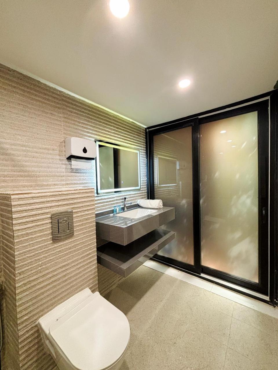 King Room with Garden View