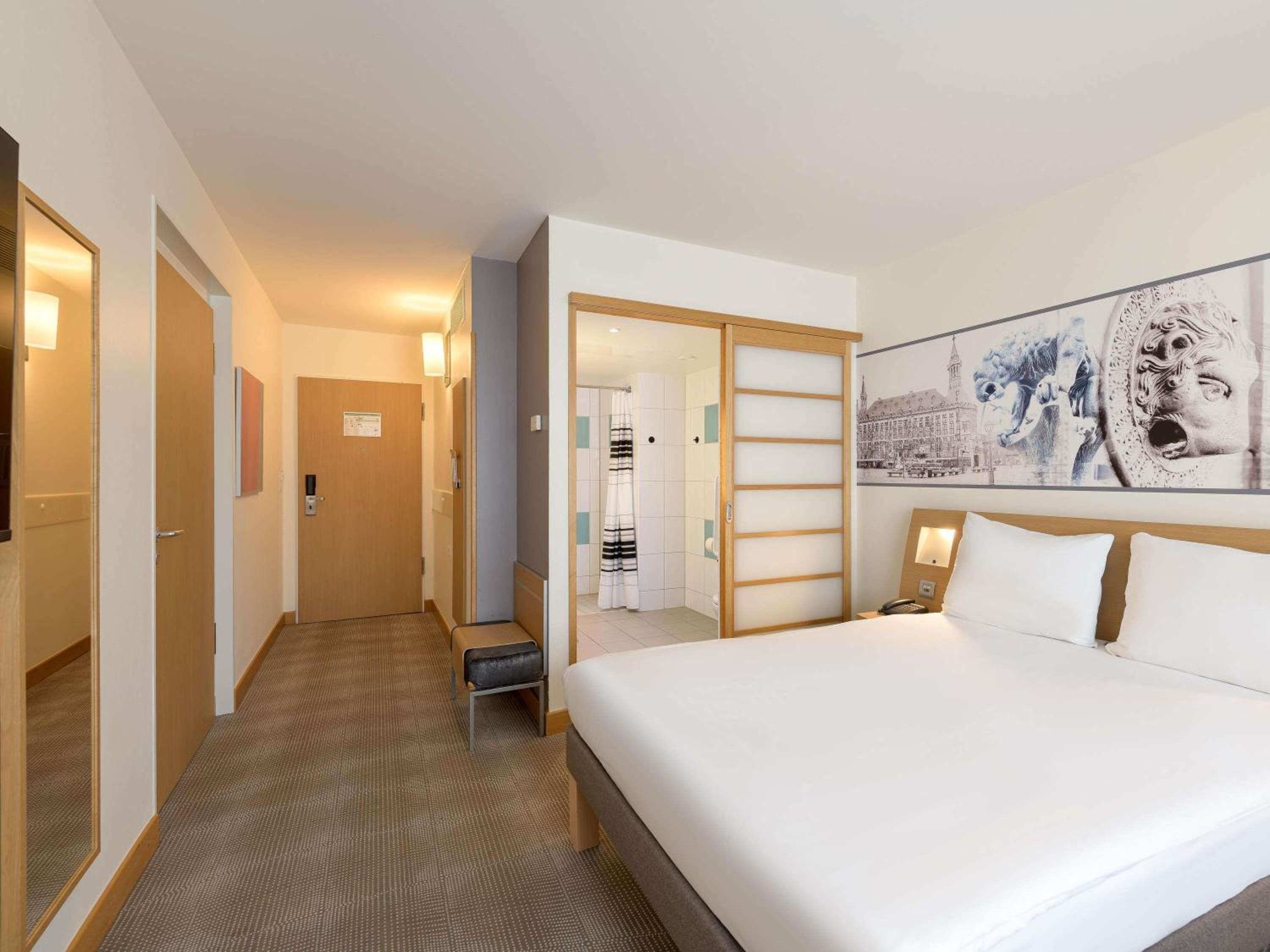 Standard Room - Photo 1
