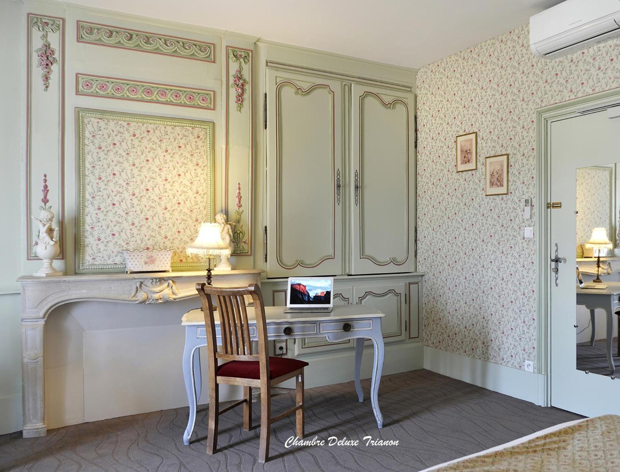 Deluxe Double or Twin Room - Photo 3