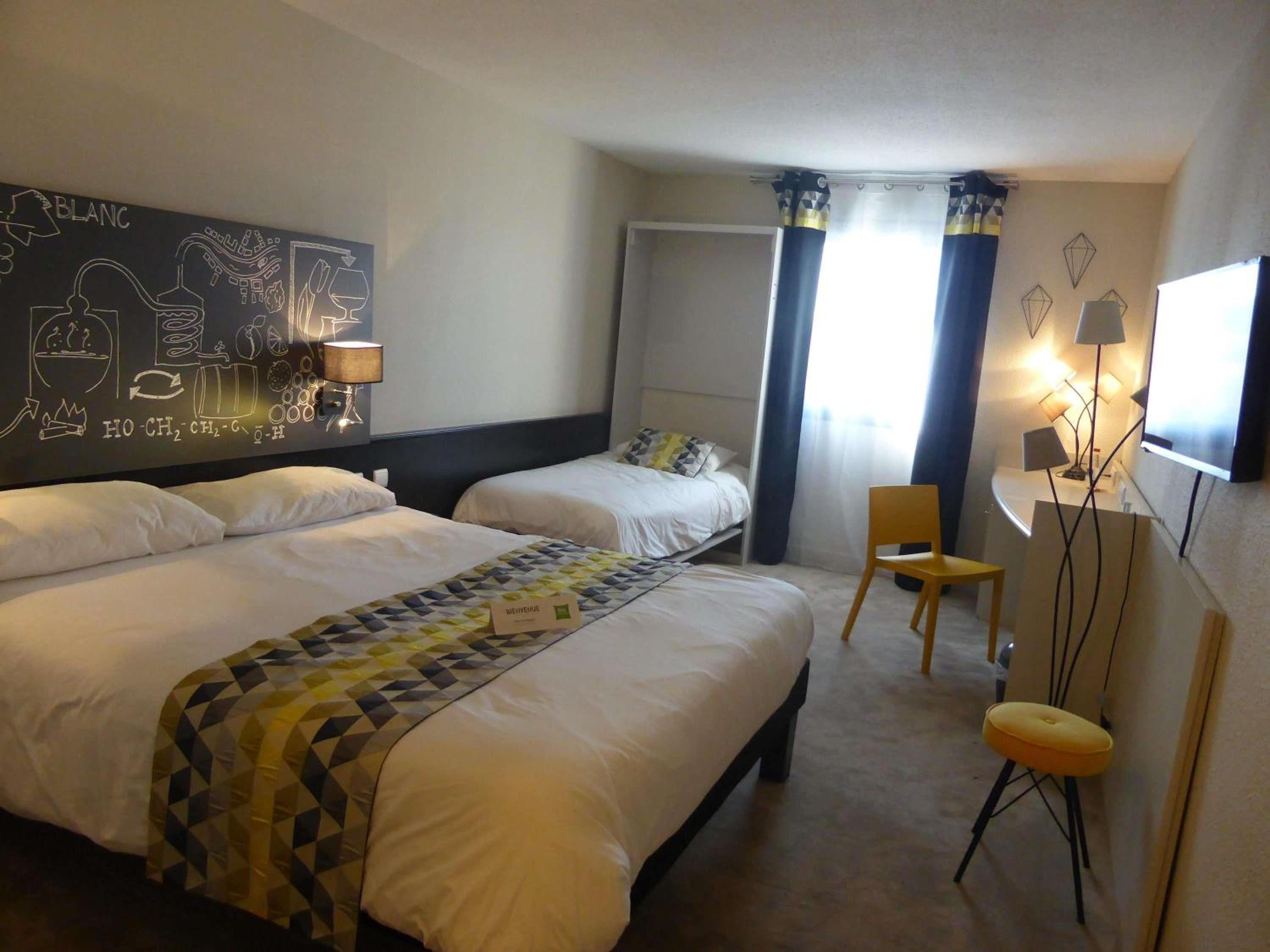 Superior Room with Double bed and a single Sofa Bed