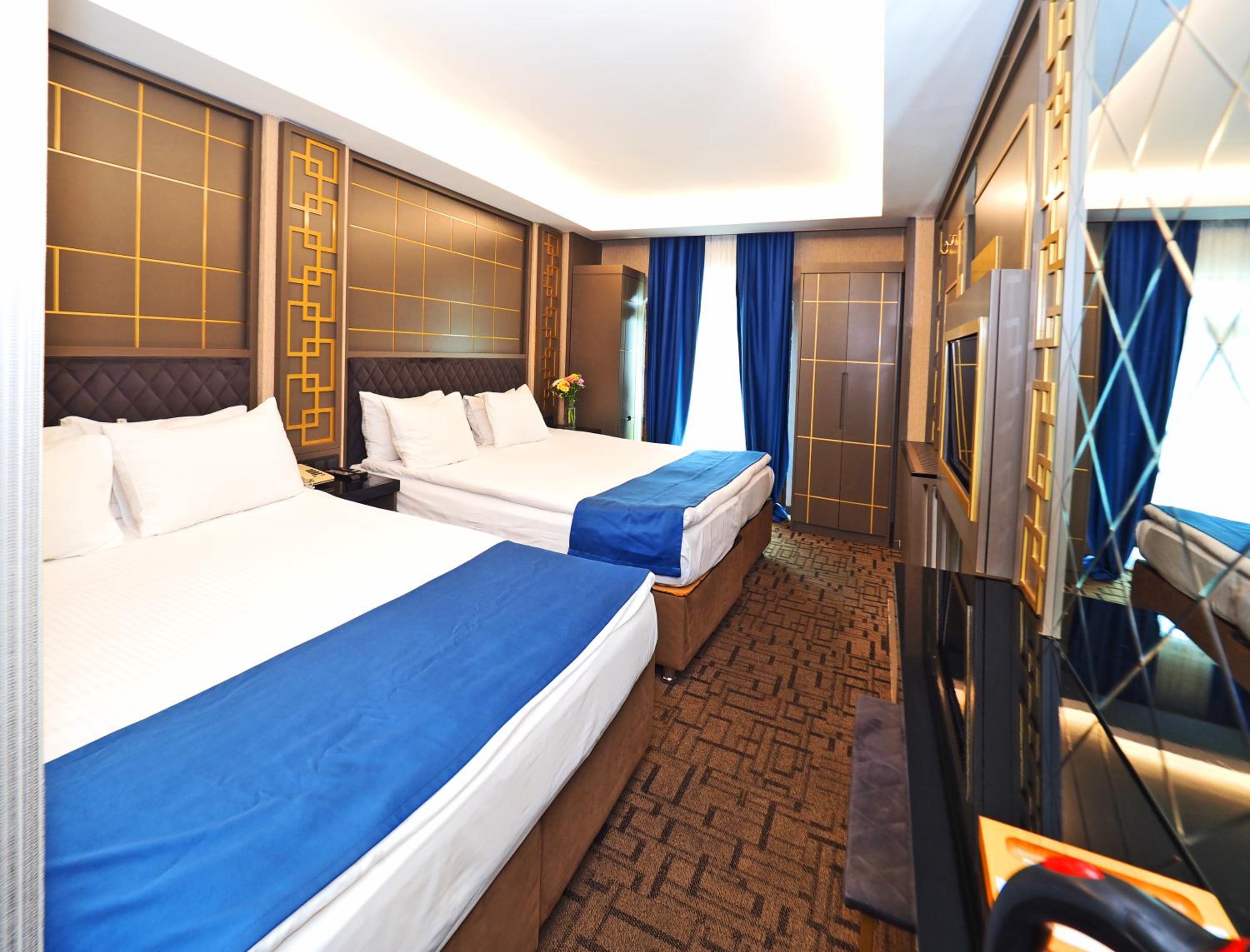 Deluxe Triple Room photo 2