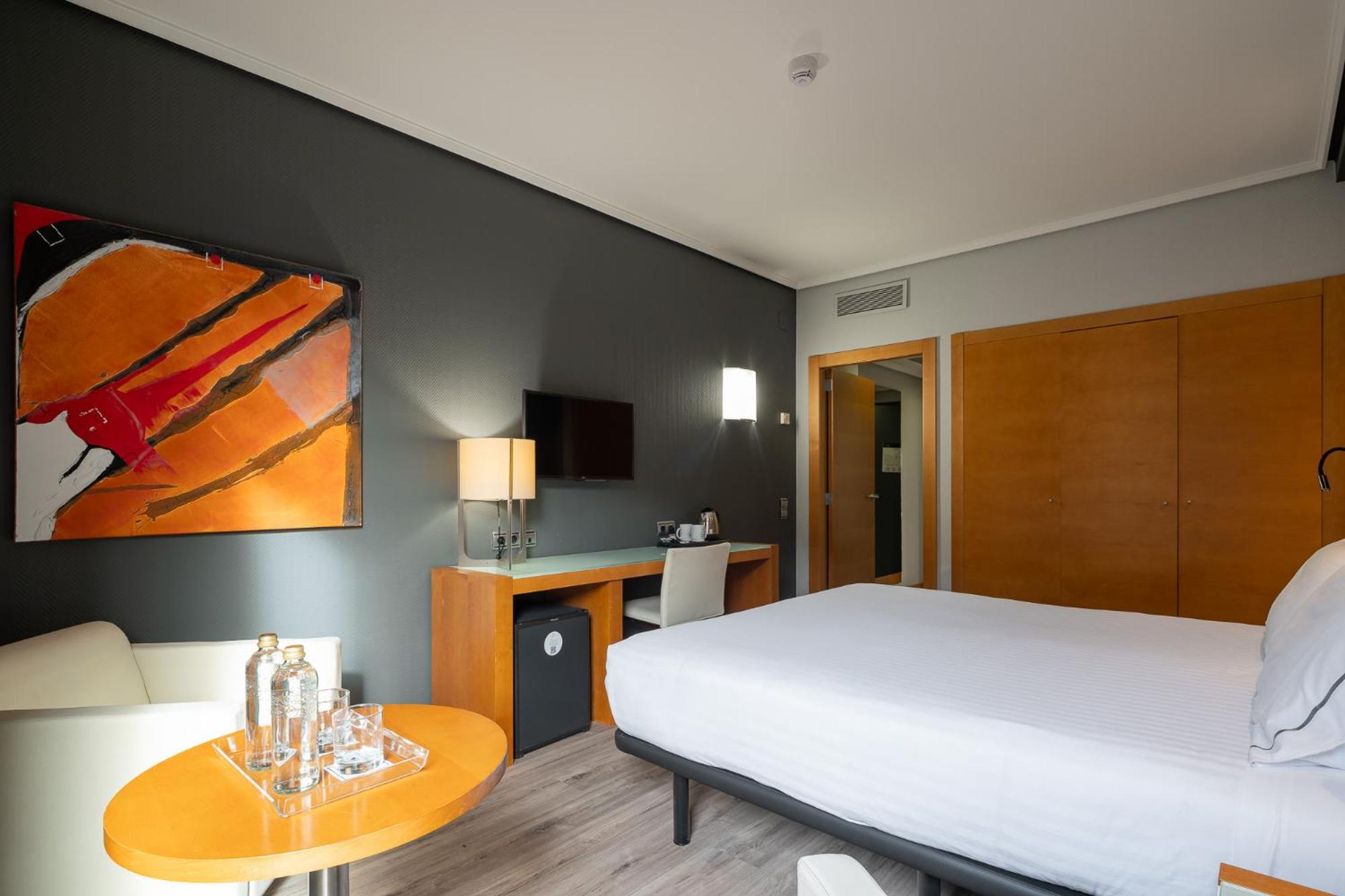 Double or Twin Room - Photo 3
