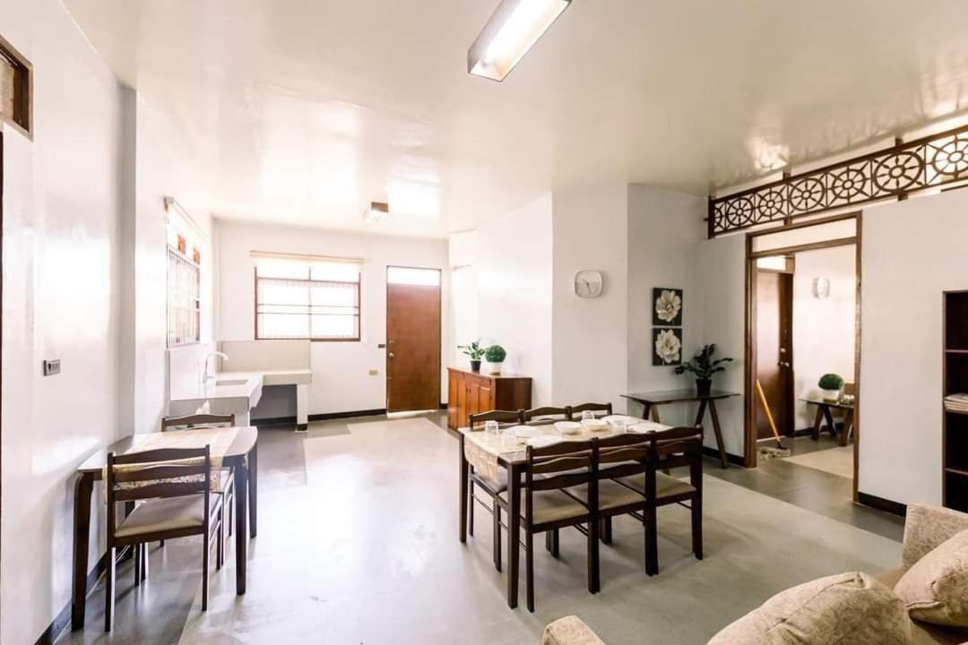 Four-Bedroom House photo 2