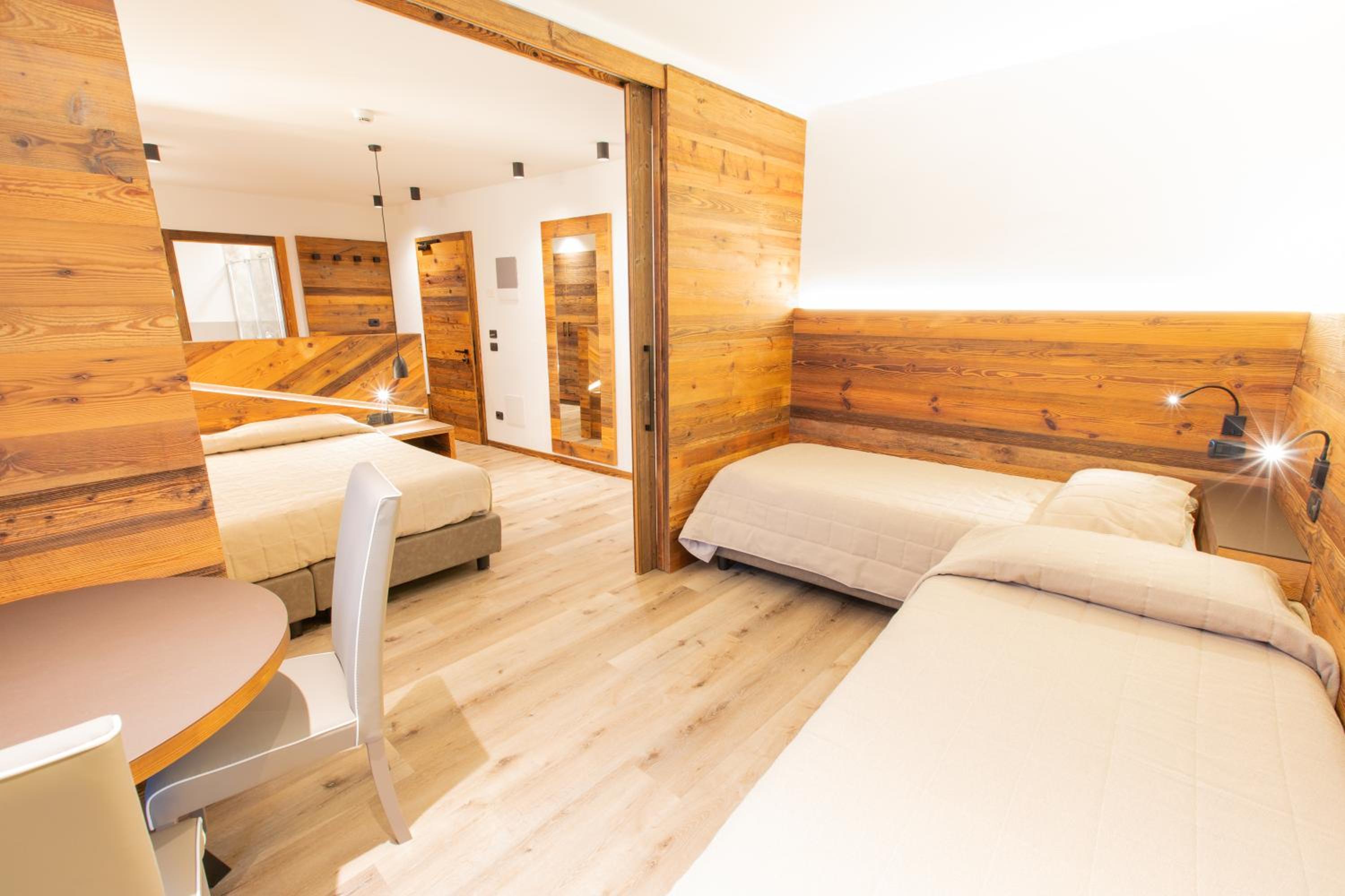 Quadruple Room with Shower