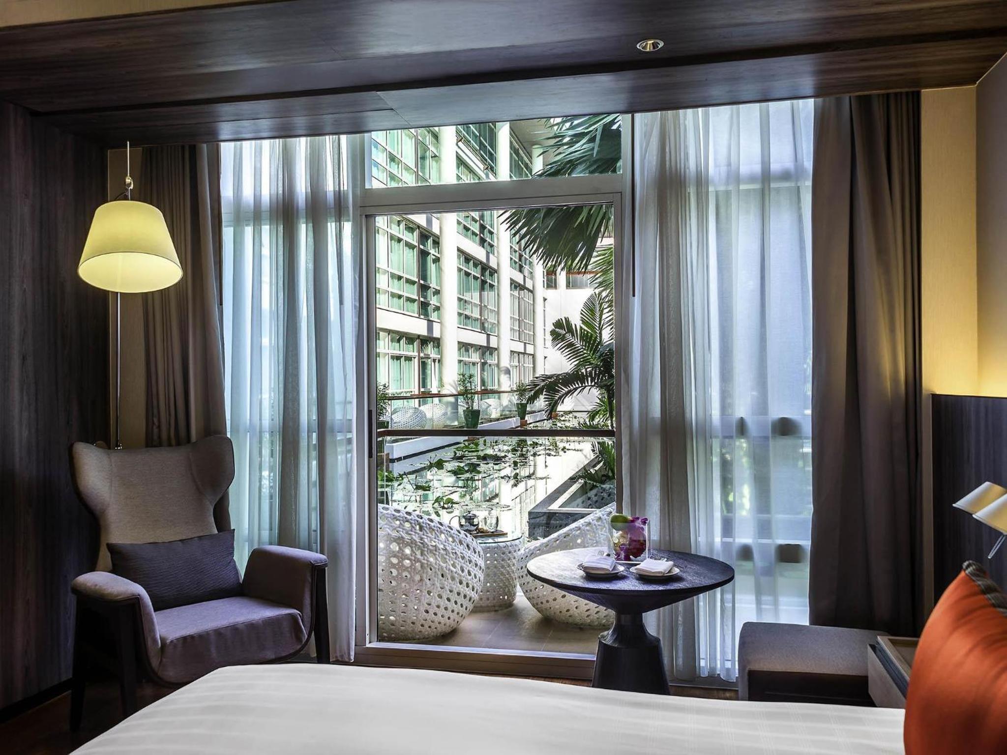 Premium Deluxe Twin Room thumbnail 6