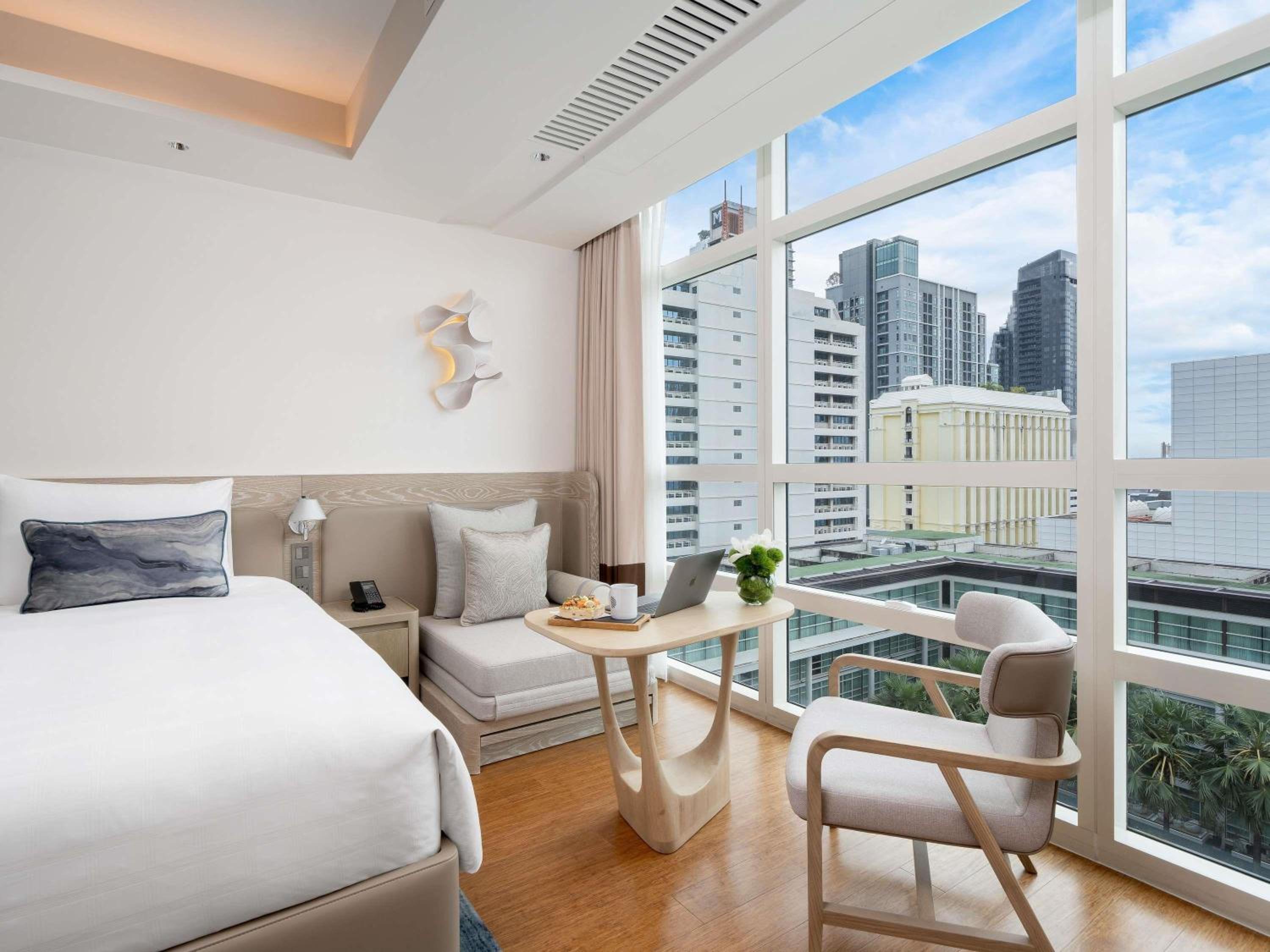 Premier Deluxe Double Room with City View