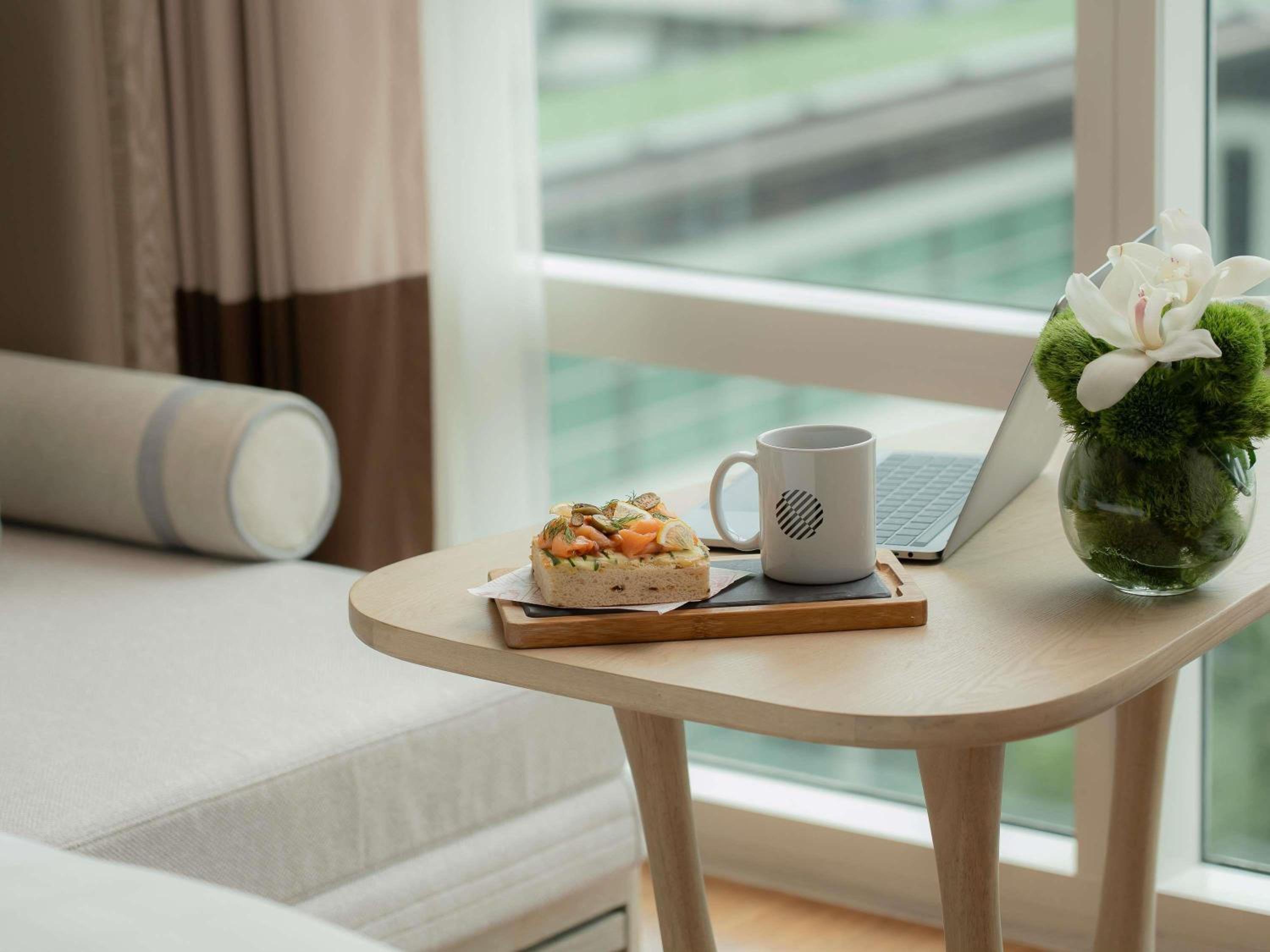 Premier Deluxe Twin Room with City View