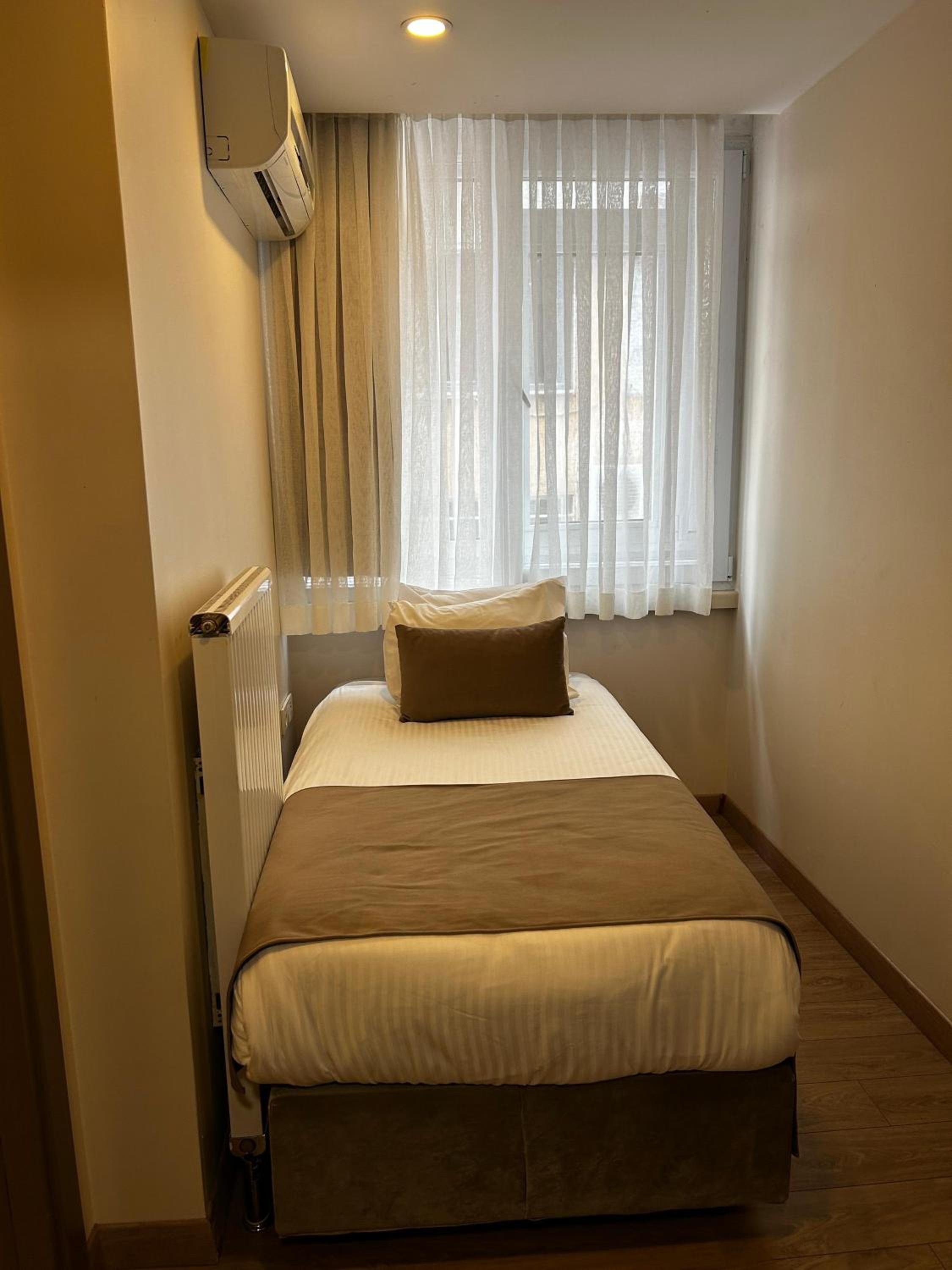 Standard Quadruple Room photo 3