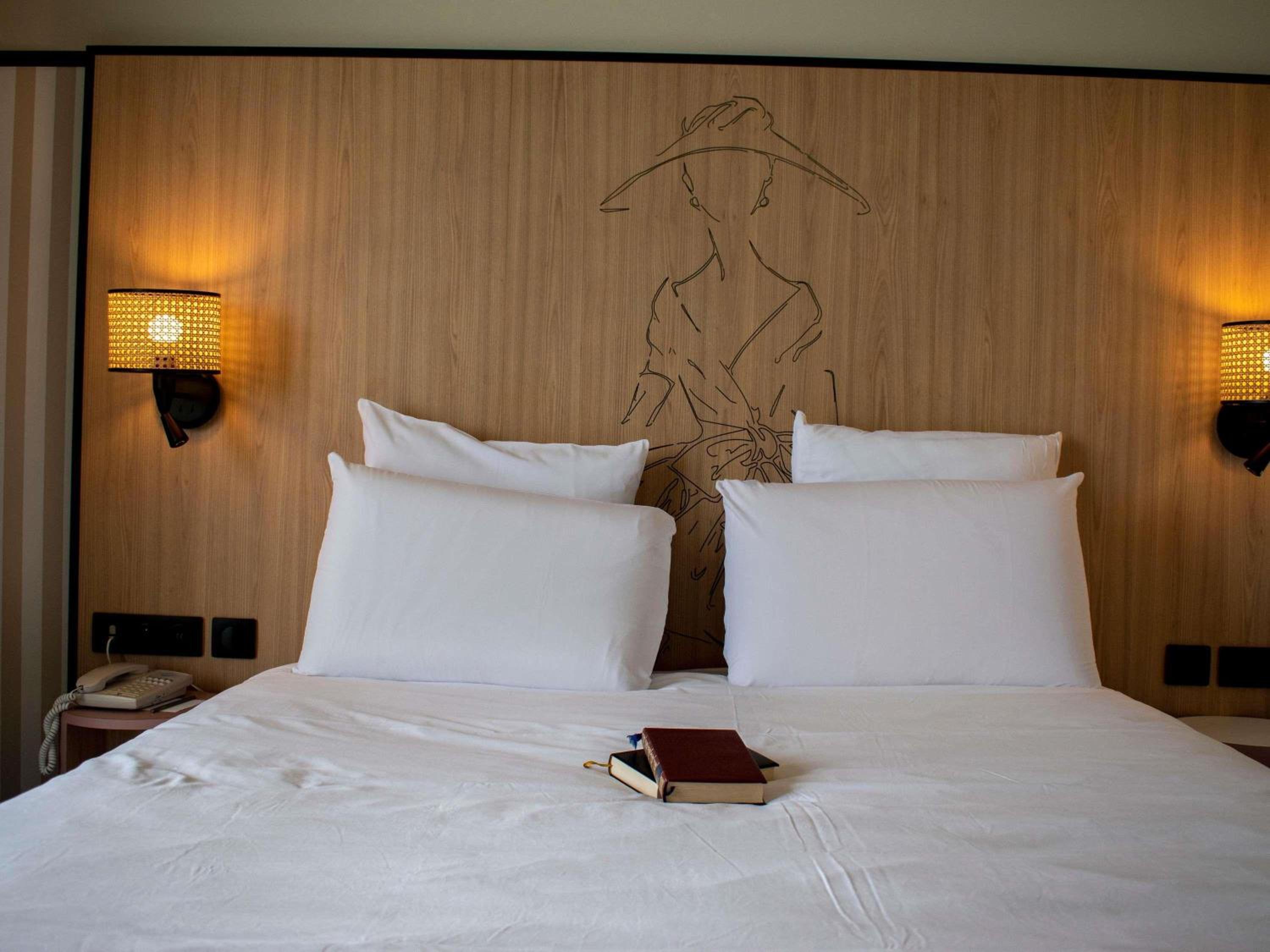 Classic Couture Room - Photo 1