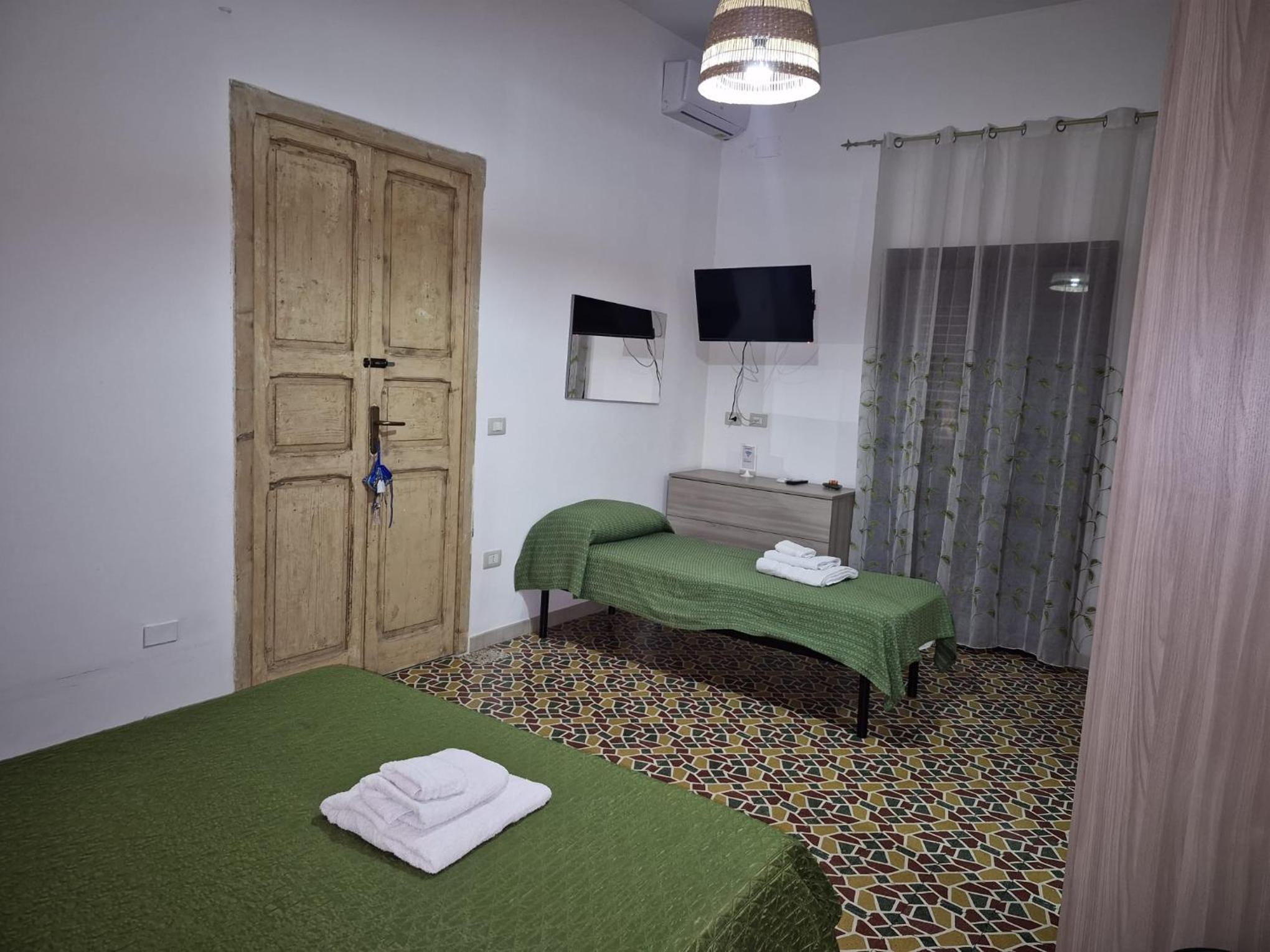 Triple Room with Private Bathroom