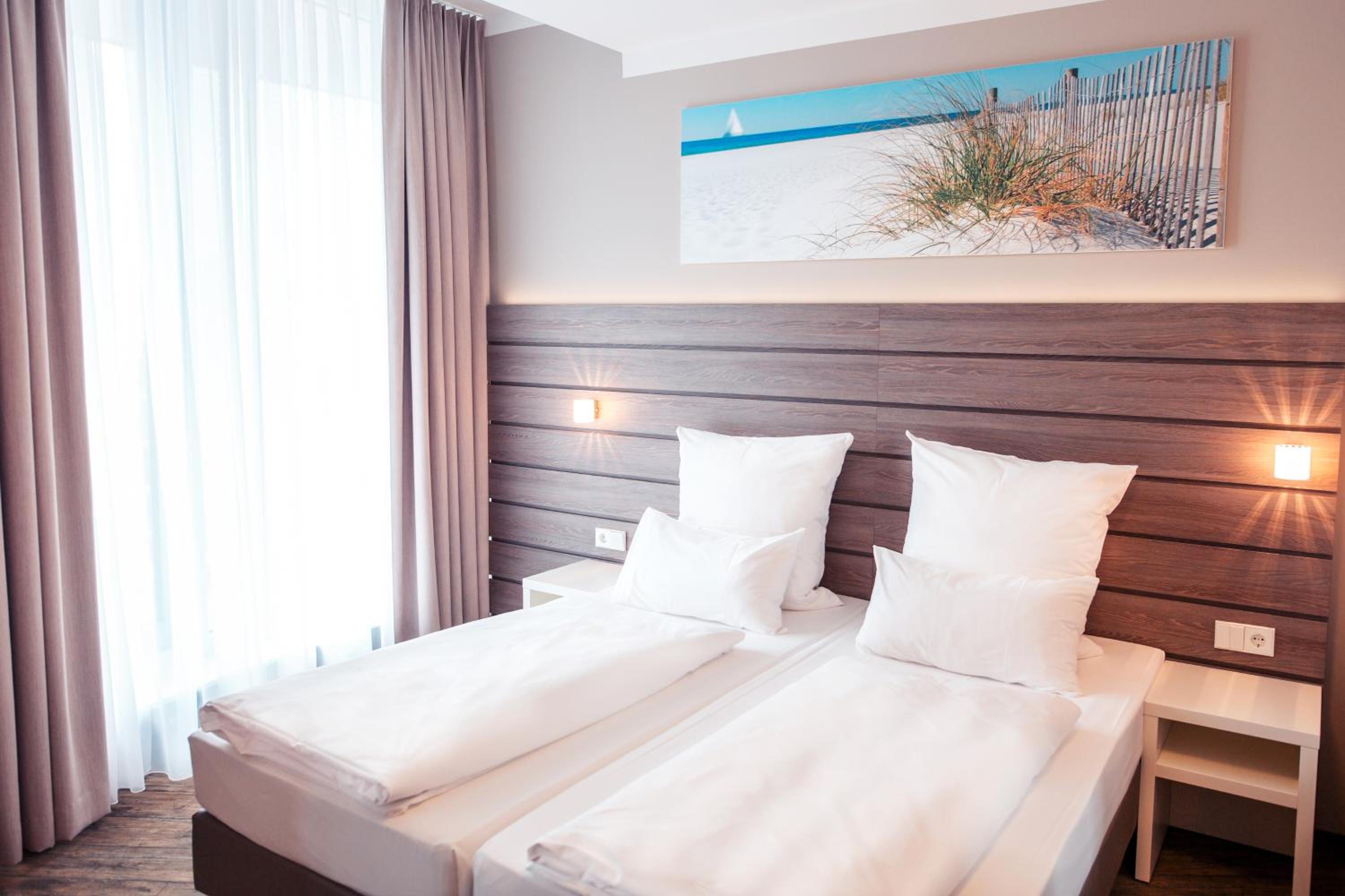 Standard Twin Room photo 2