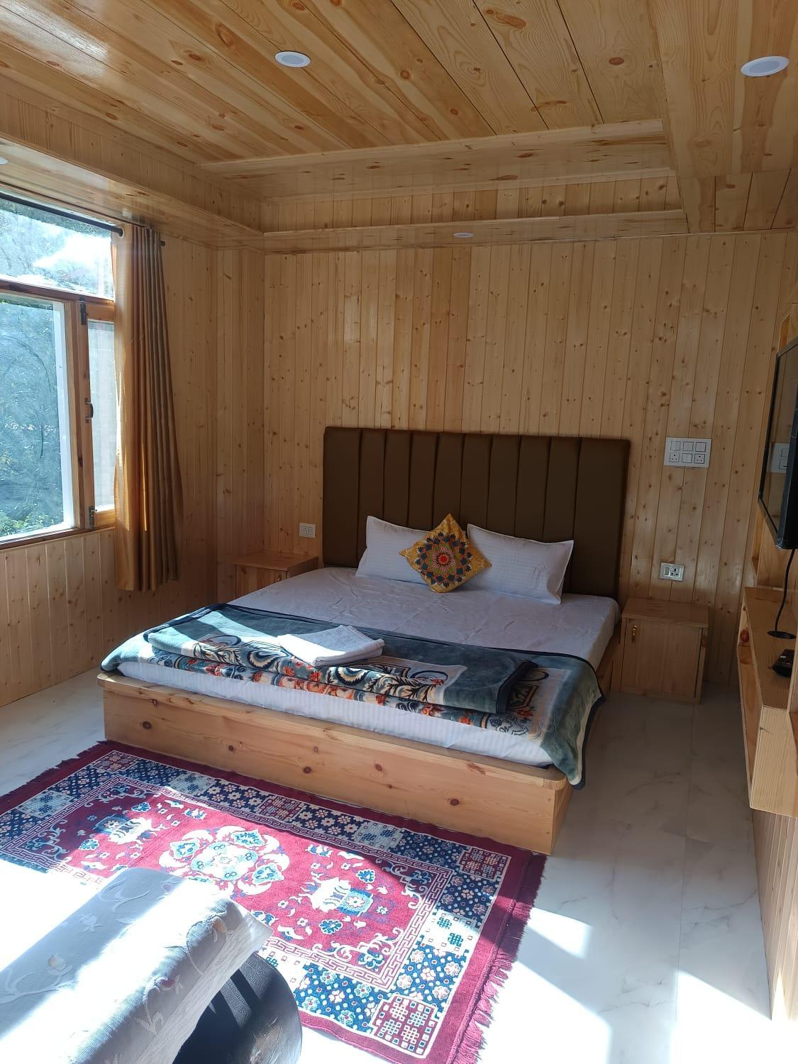 Deluxe Double Room with Balcony photo 1