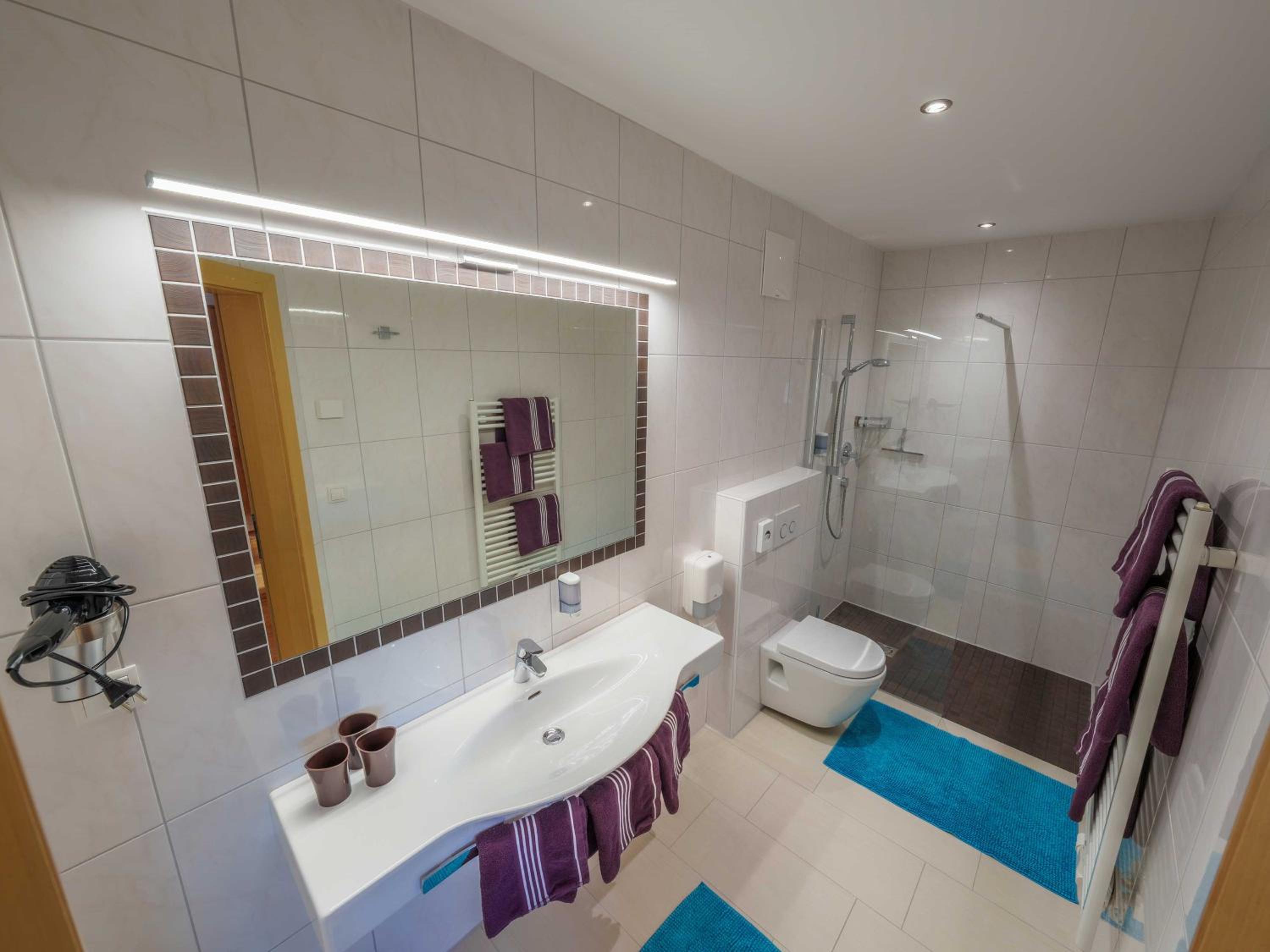 Two-Bedroom Apartment with Balcony photo 1