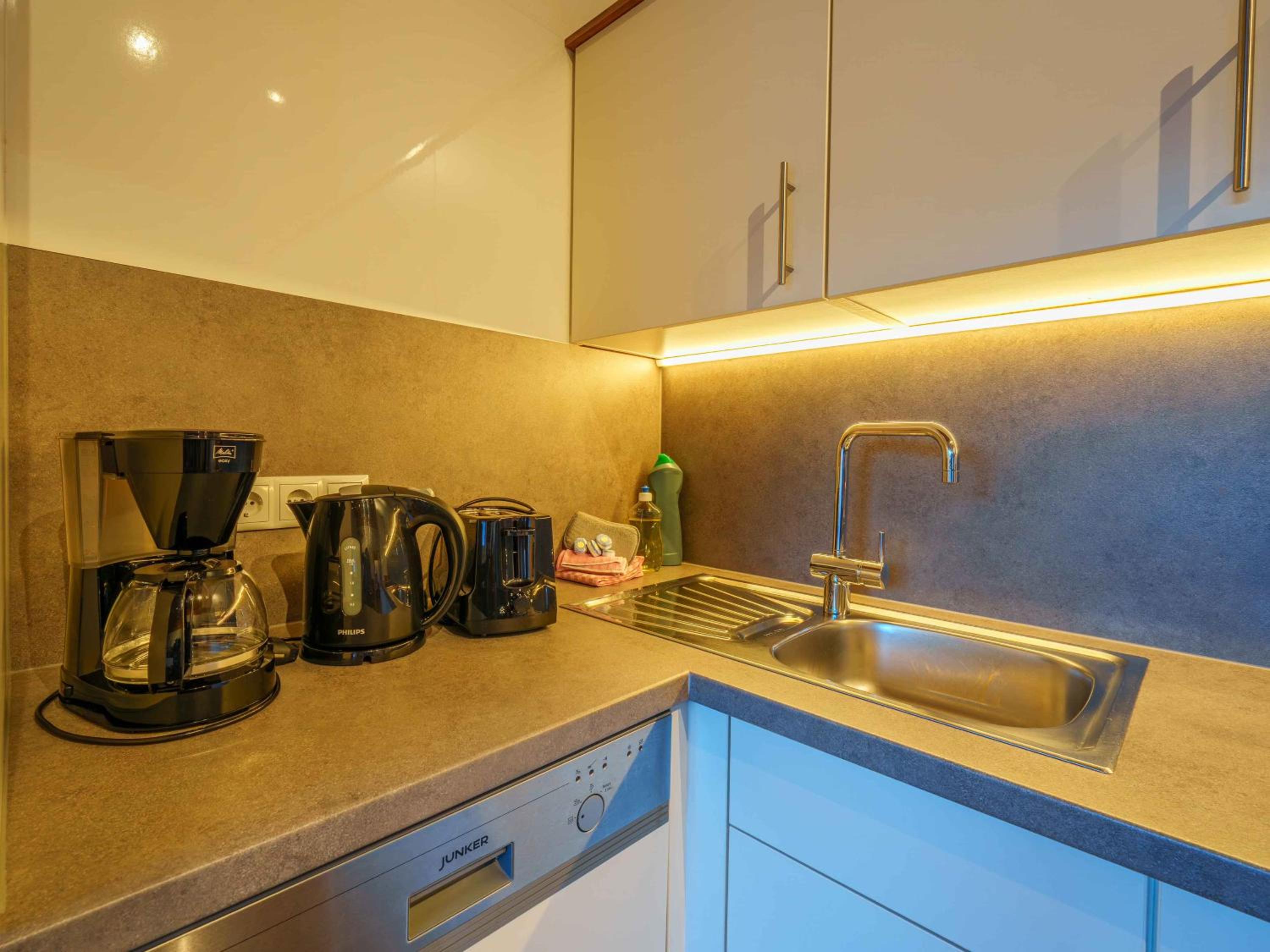 Two-Bedroom Apartment with Balcony photo 2
