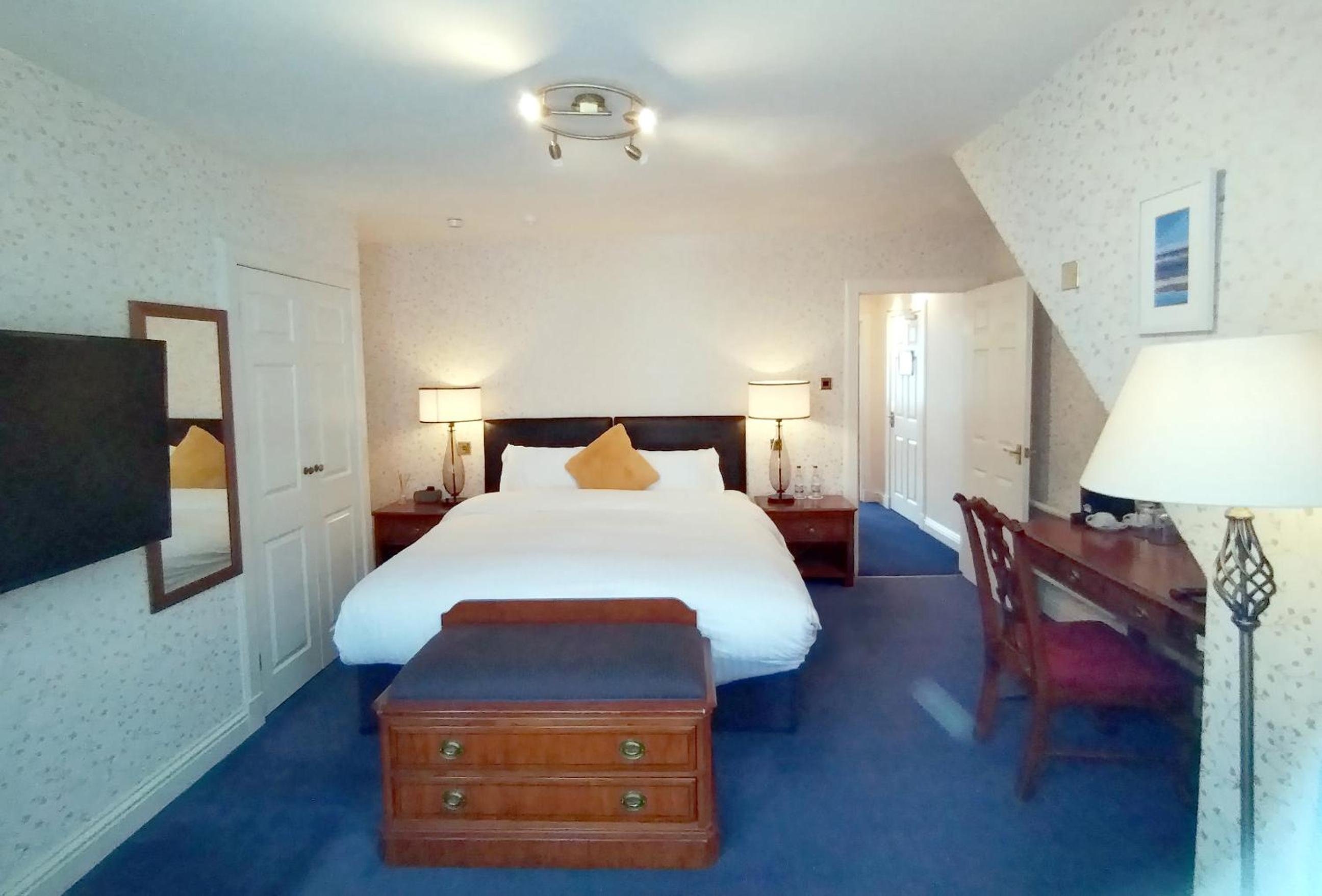 Queen Mary Suite photo 1