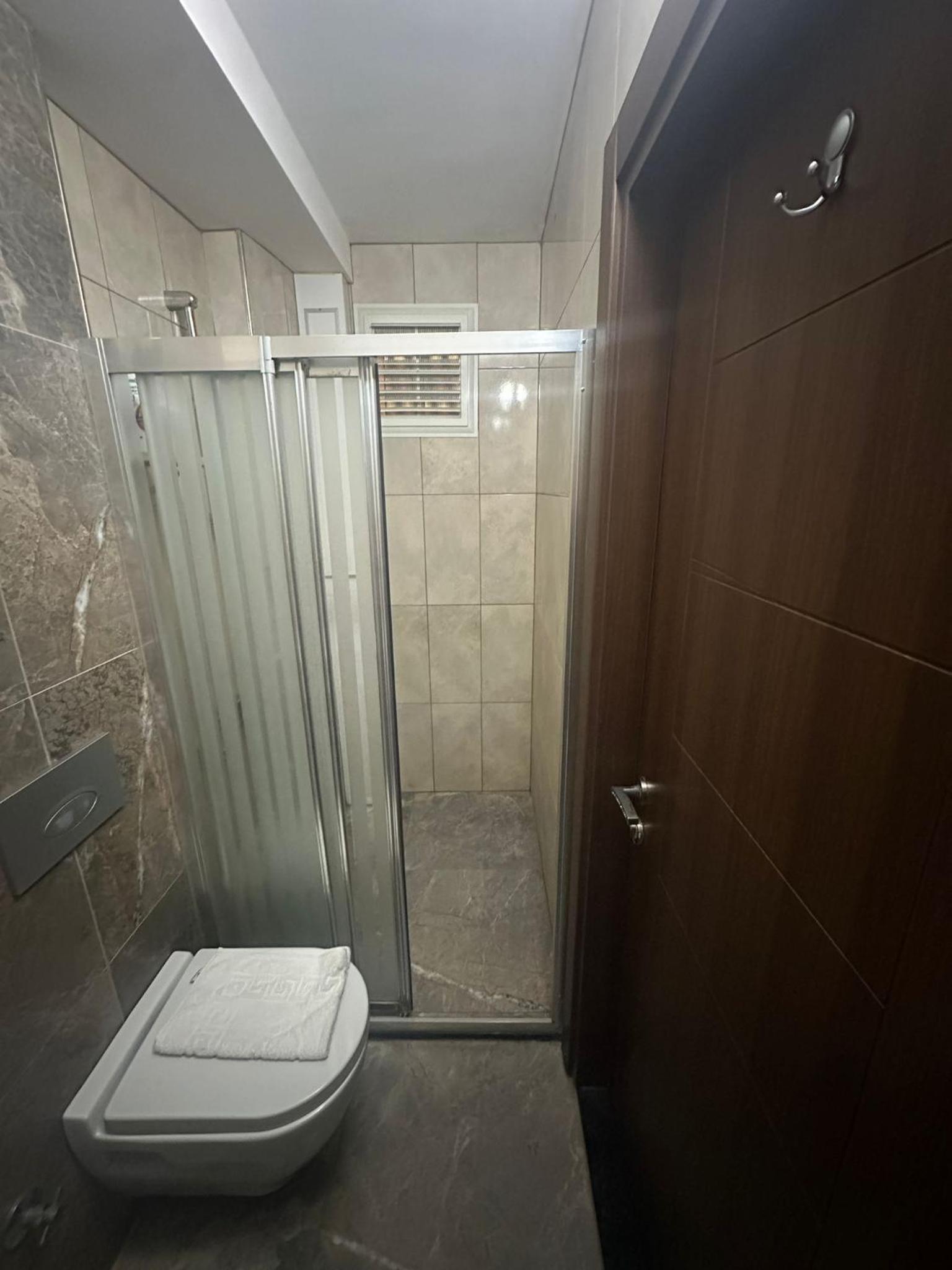 Small Single Room photo 1