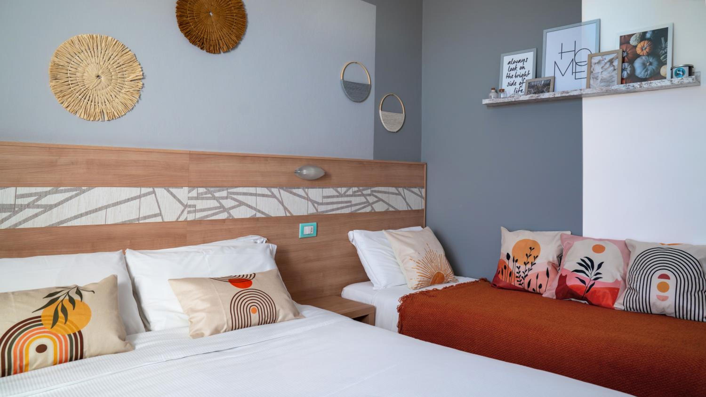 Deluxe Triple Room with Sea View