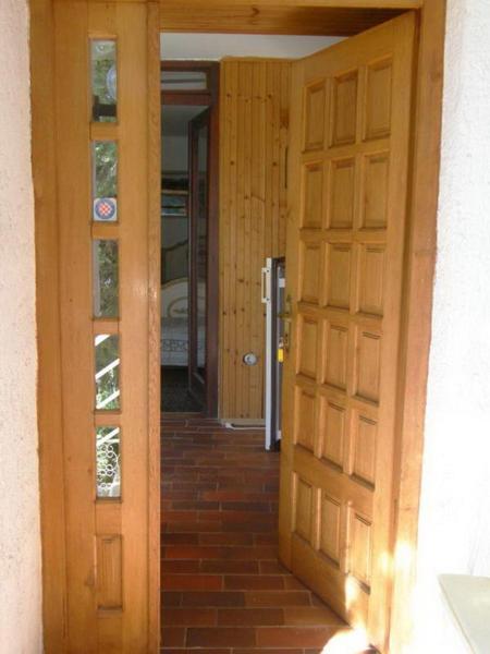 One-Bedroom Apartment with Terrace - Photo 3