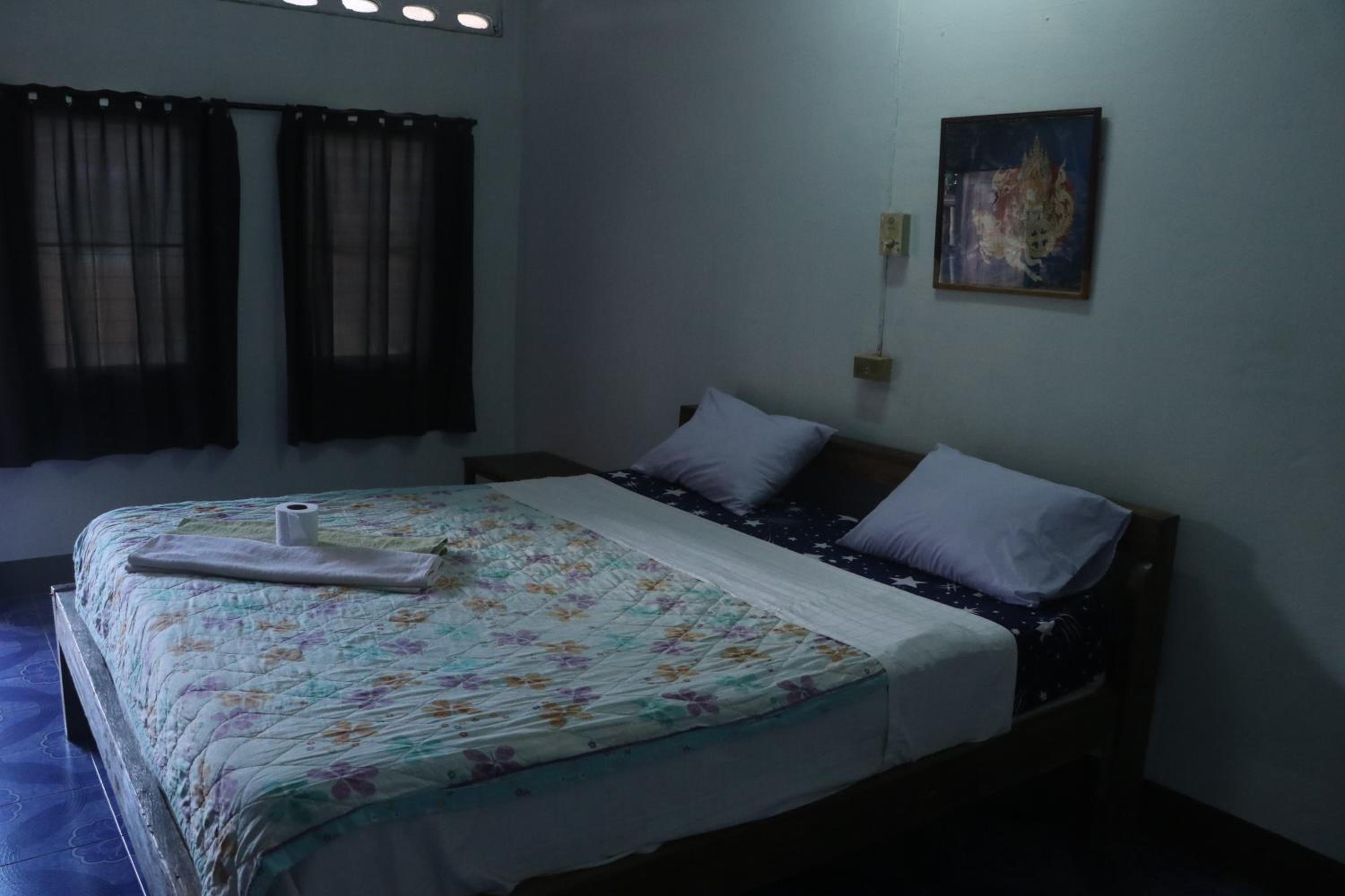 Large Double Room (Fan) photo 3