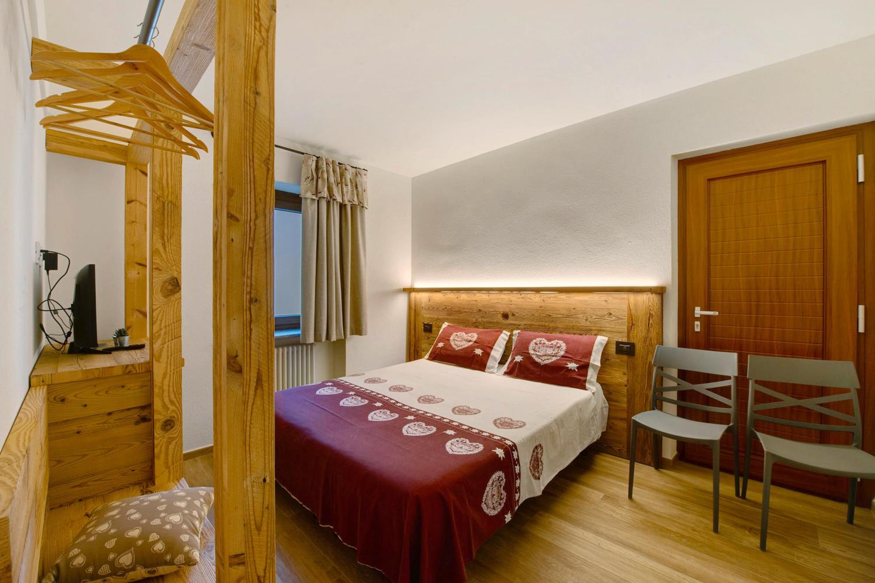 One-Bedroom Apartment with Garden View photo 3