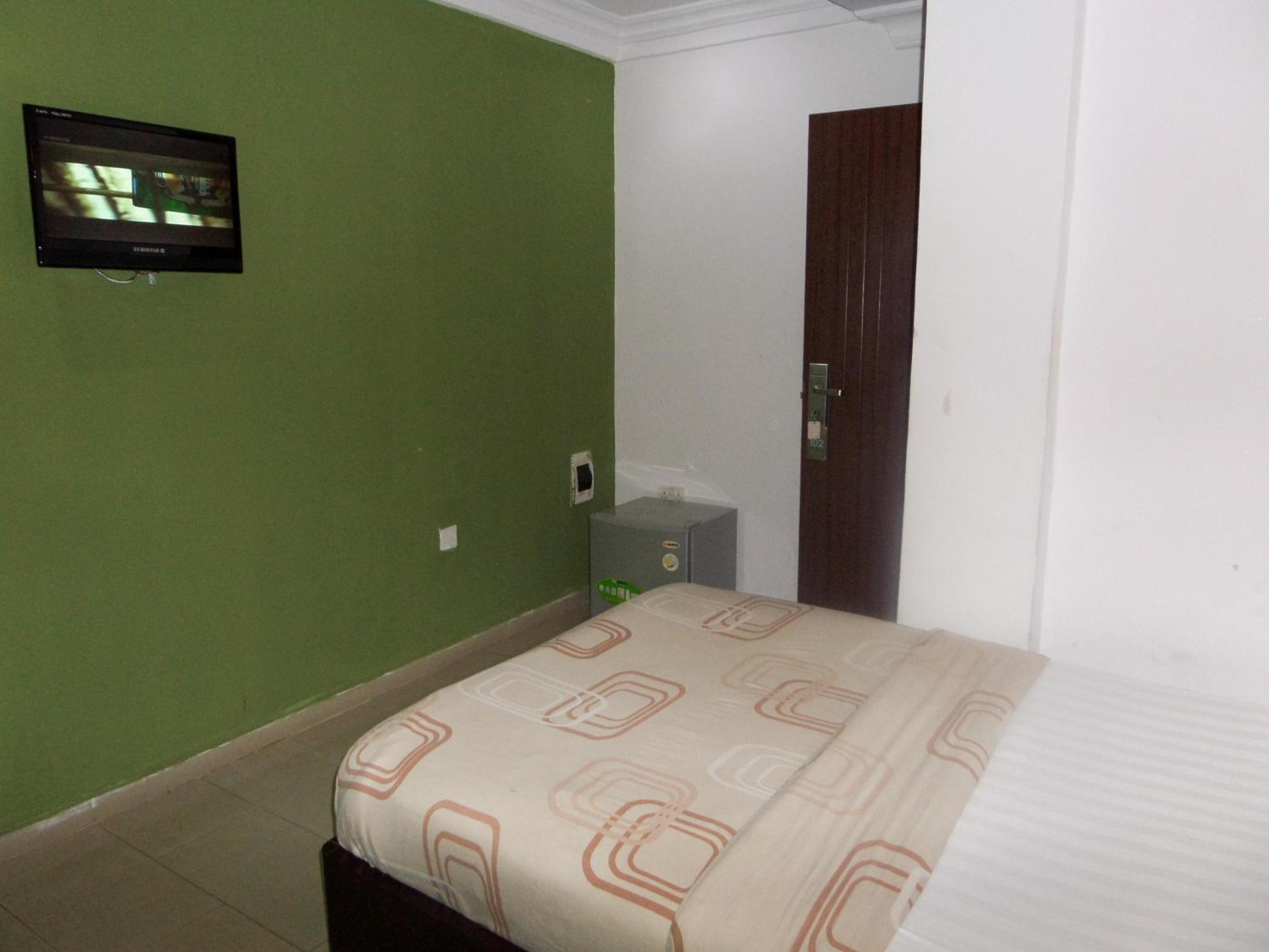 Budget Double Room photo 2