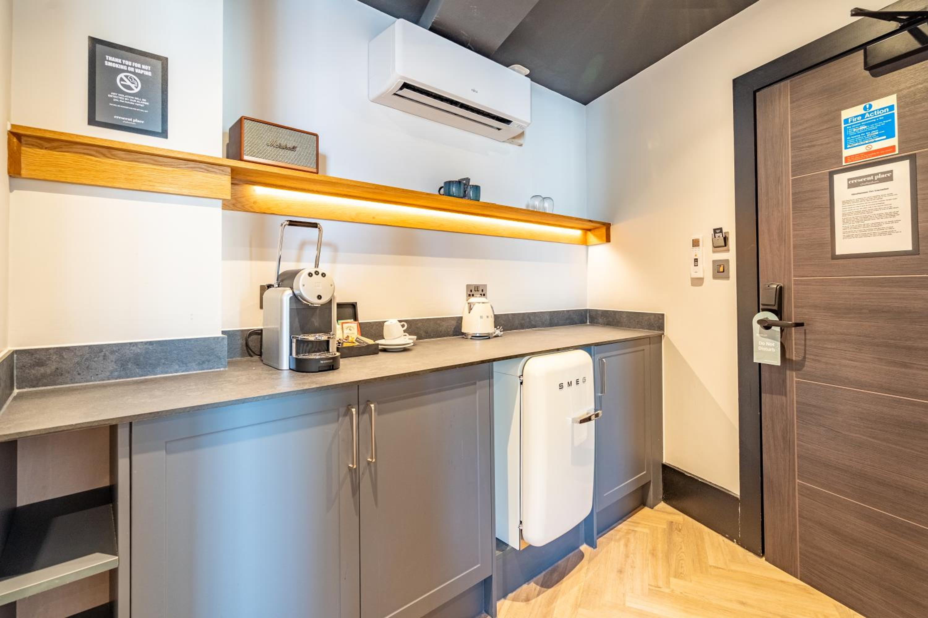 Superior Double or Twin Room - Photo 12