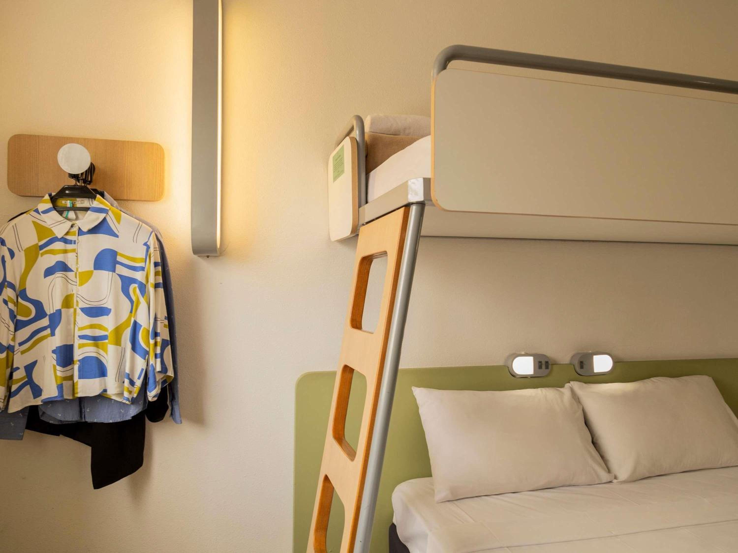 Superior Room with Double Bed + Bunkbed photo 2