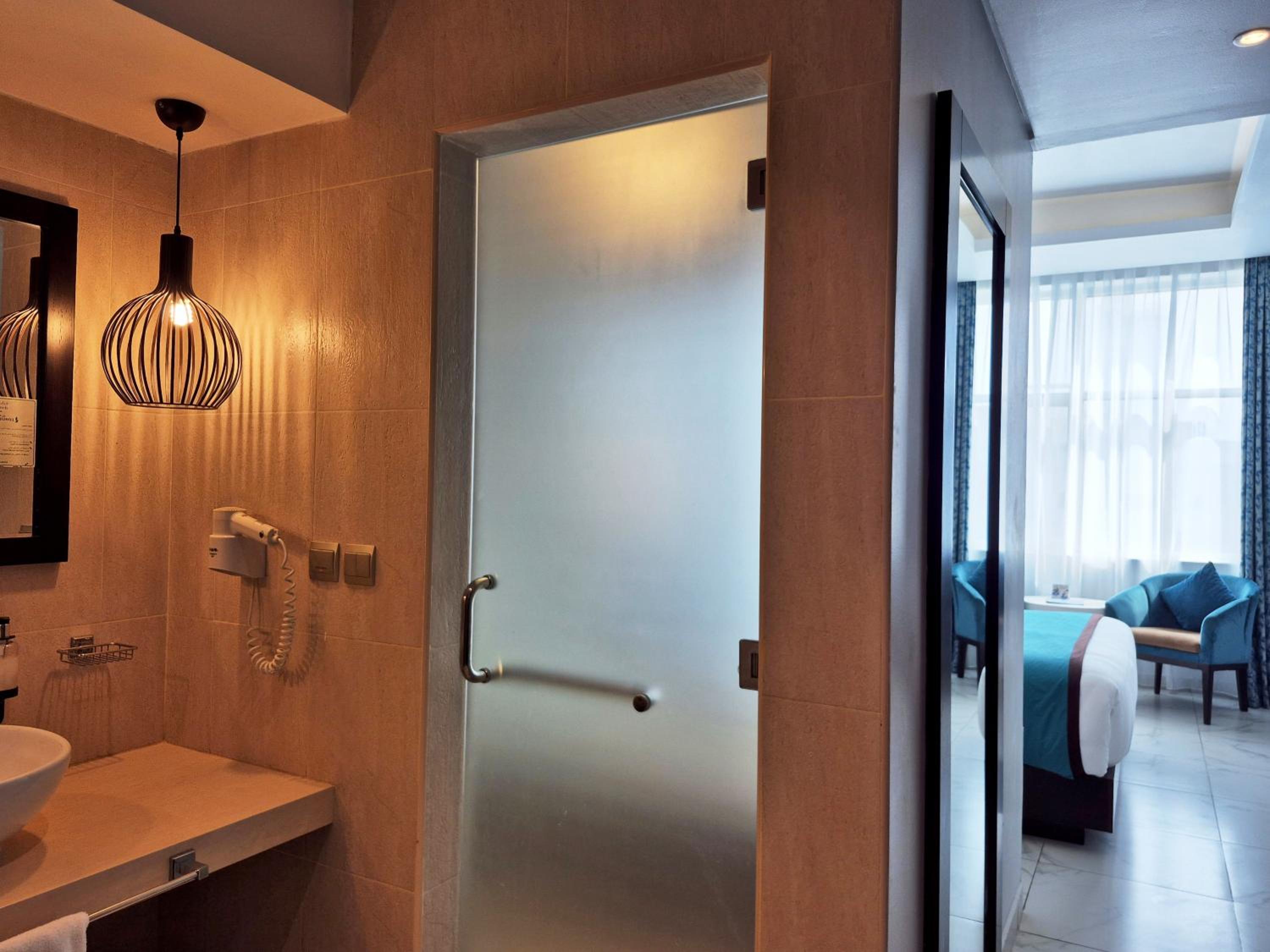 Deluxe Twin Room photo 3