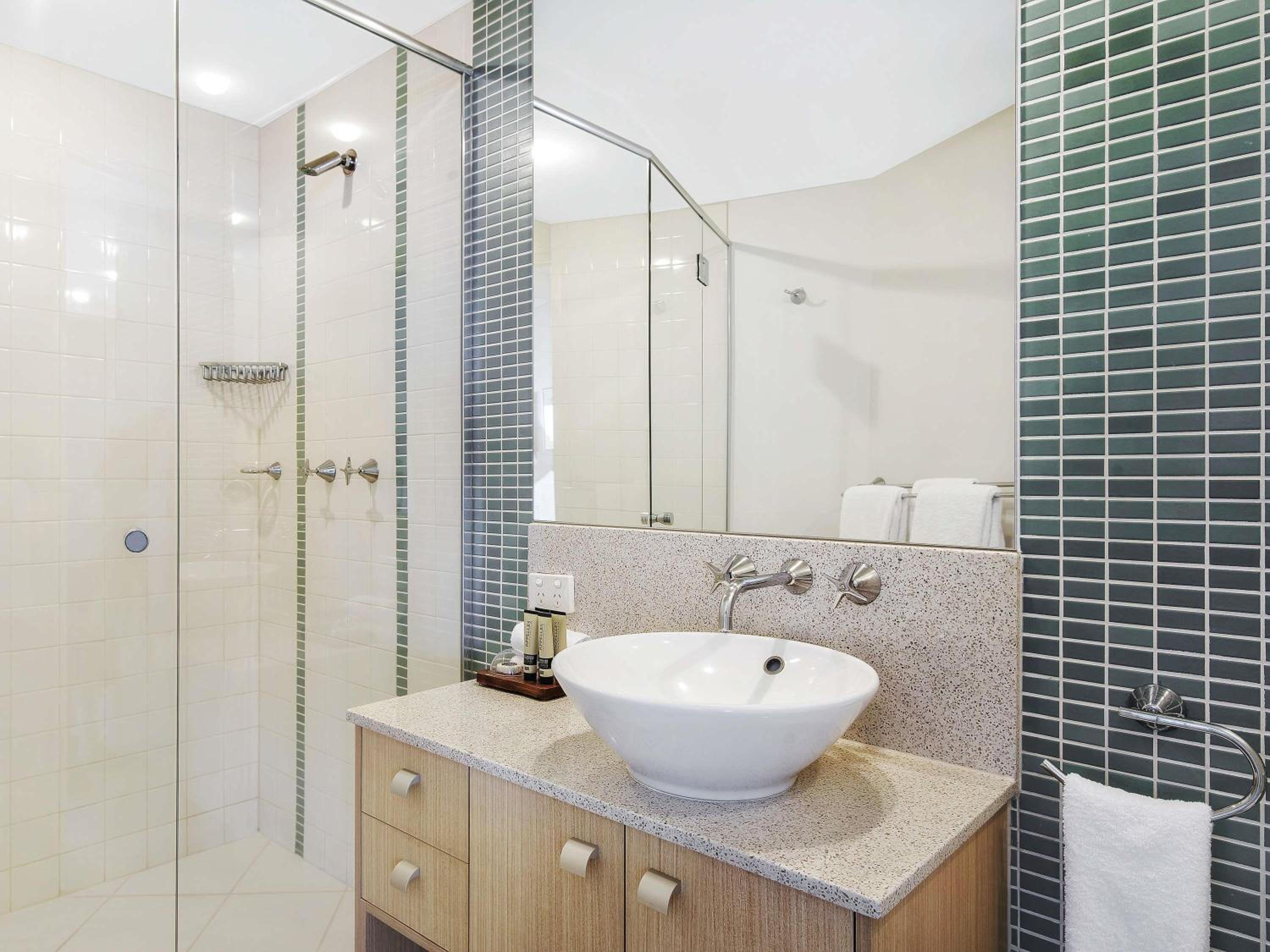 2 Bedroom Ocean View Apartment - Photo 6