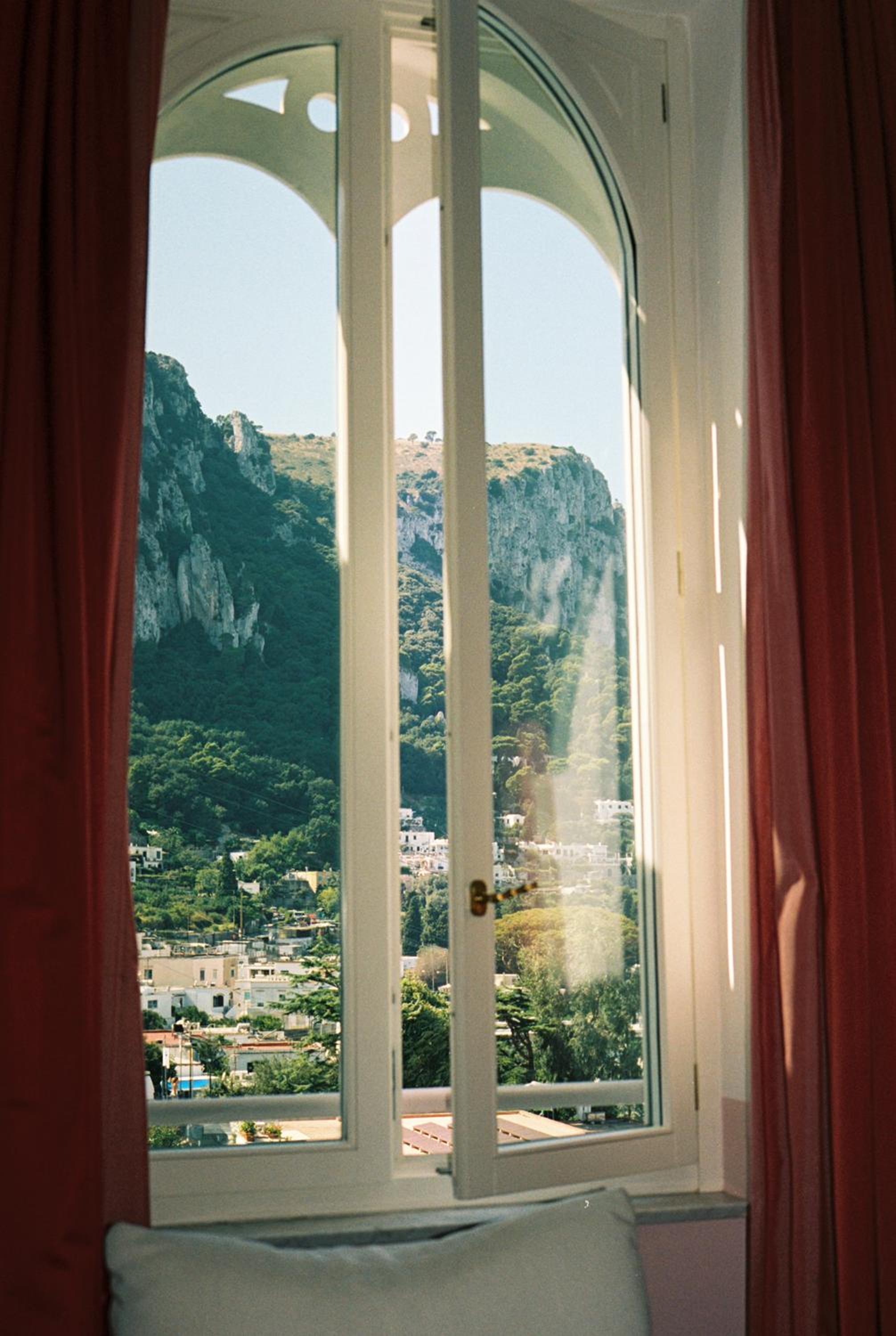 The Splendida Seaview Suite photo 3